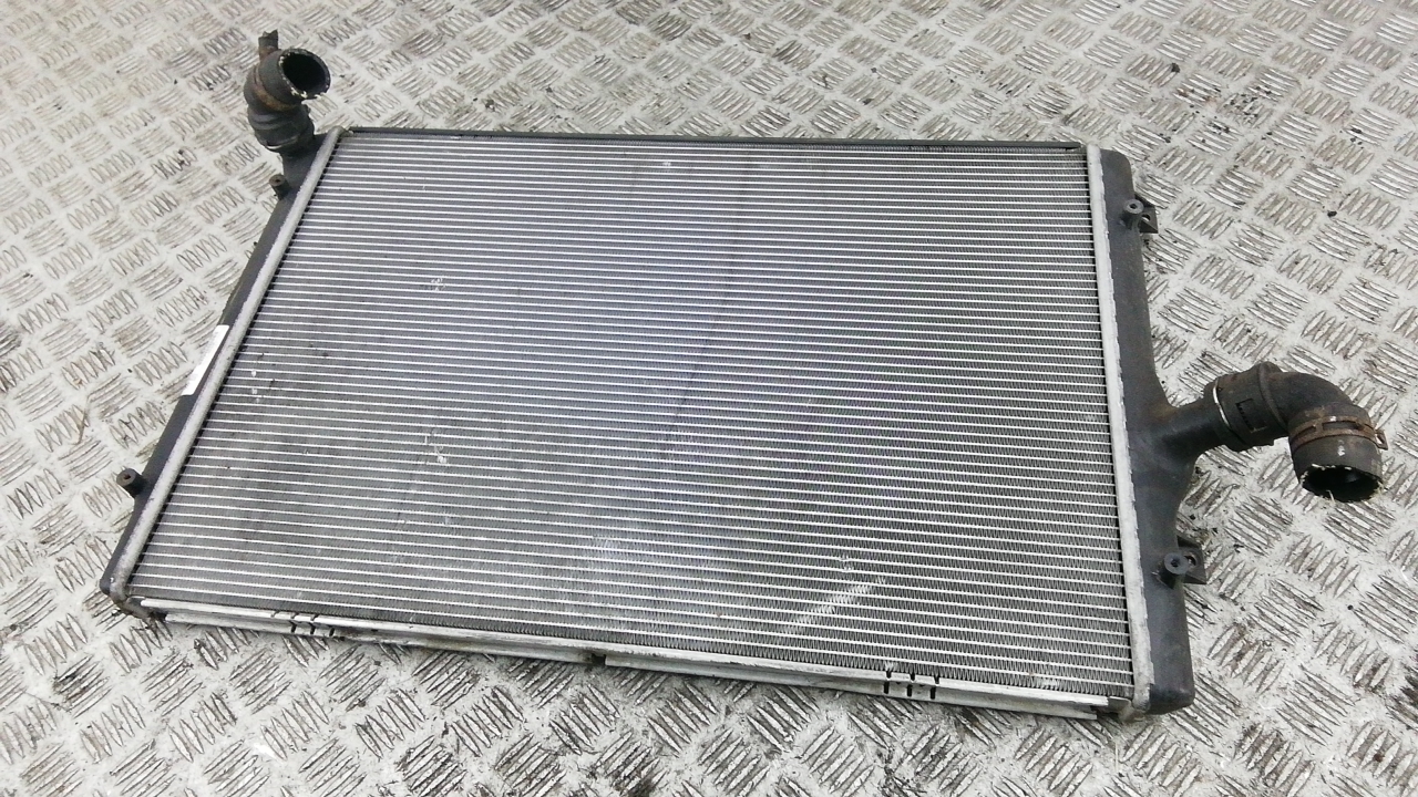 Радиатор octavia a5. Радиатор системы охлаждения на Шкода 2.
