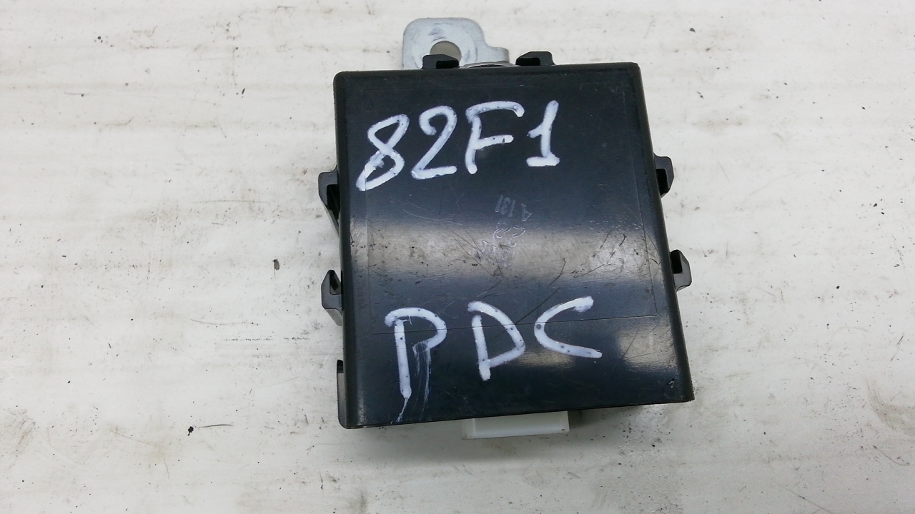Блок управления парктрониками PDC - Toyota FJ Cruiser (2006-2014)