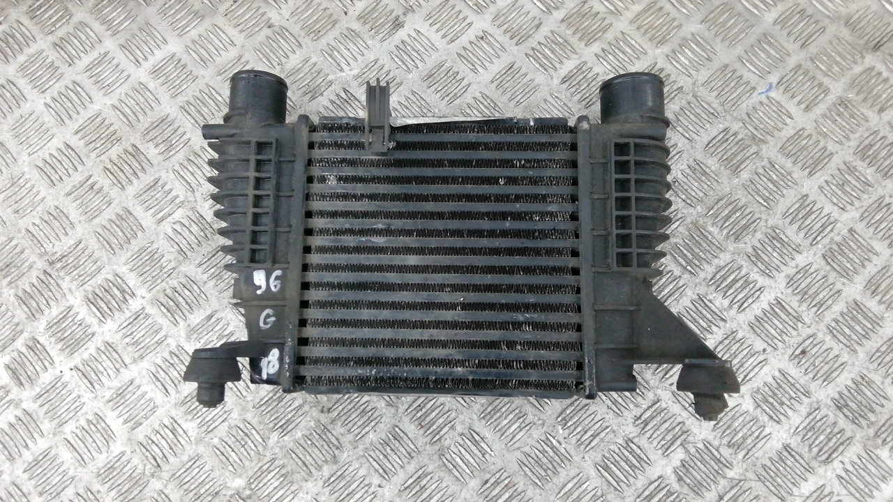 Радиатор интеркулера - Nissan Note E11 (2006-2013)