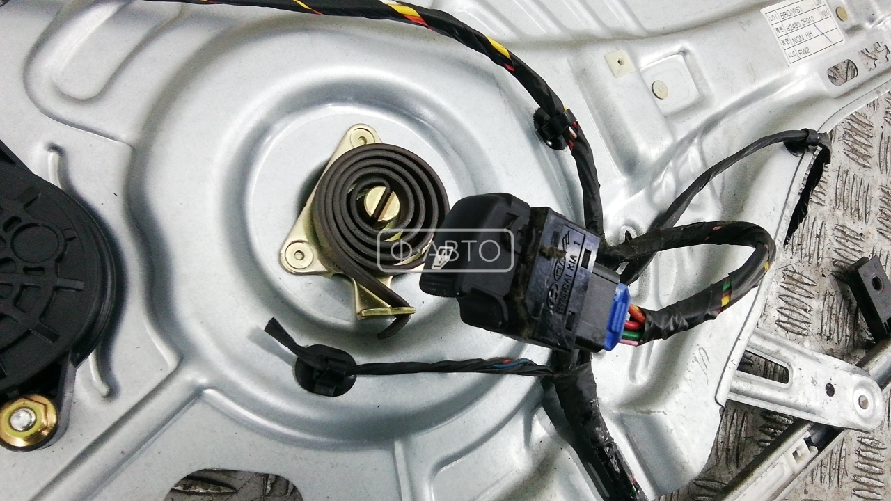 Стеклоподъемник электрический двери передней правой Hyundai Tucson 1 купить в Беларуси