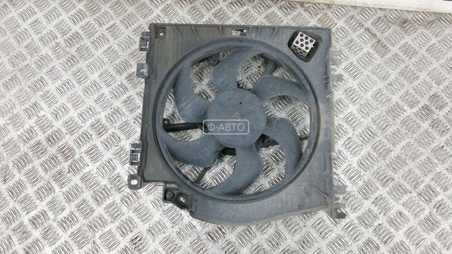 Вентилятор радиатора основного - Nissan Note E11 (2006-2013)