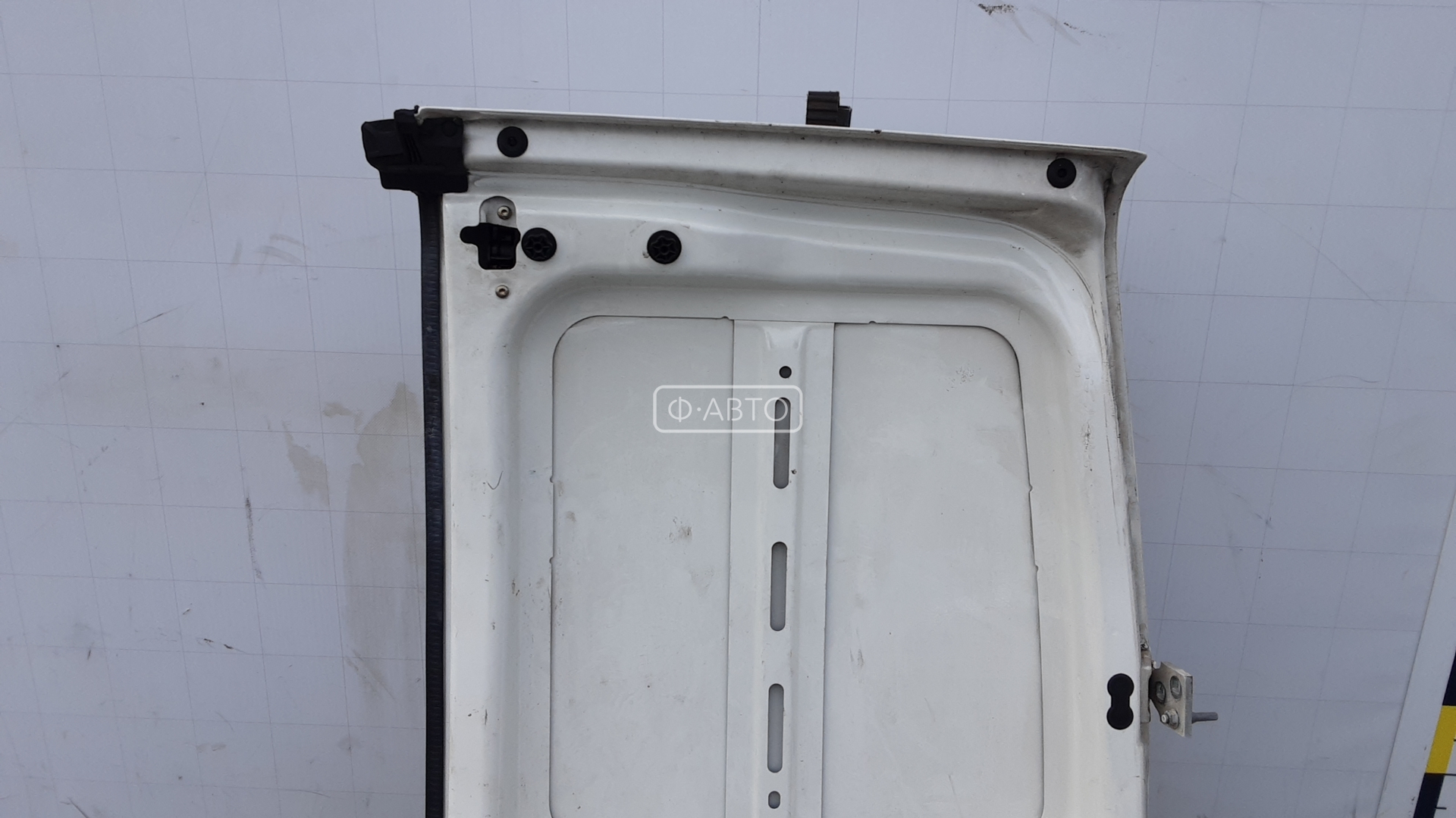 Дверь распашная задняя левая Ford Connect 1 купить в Беларуси