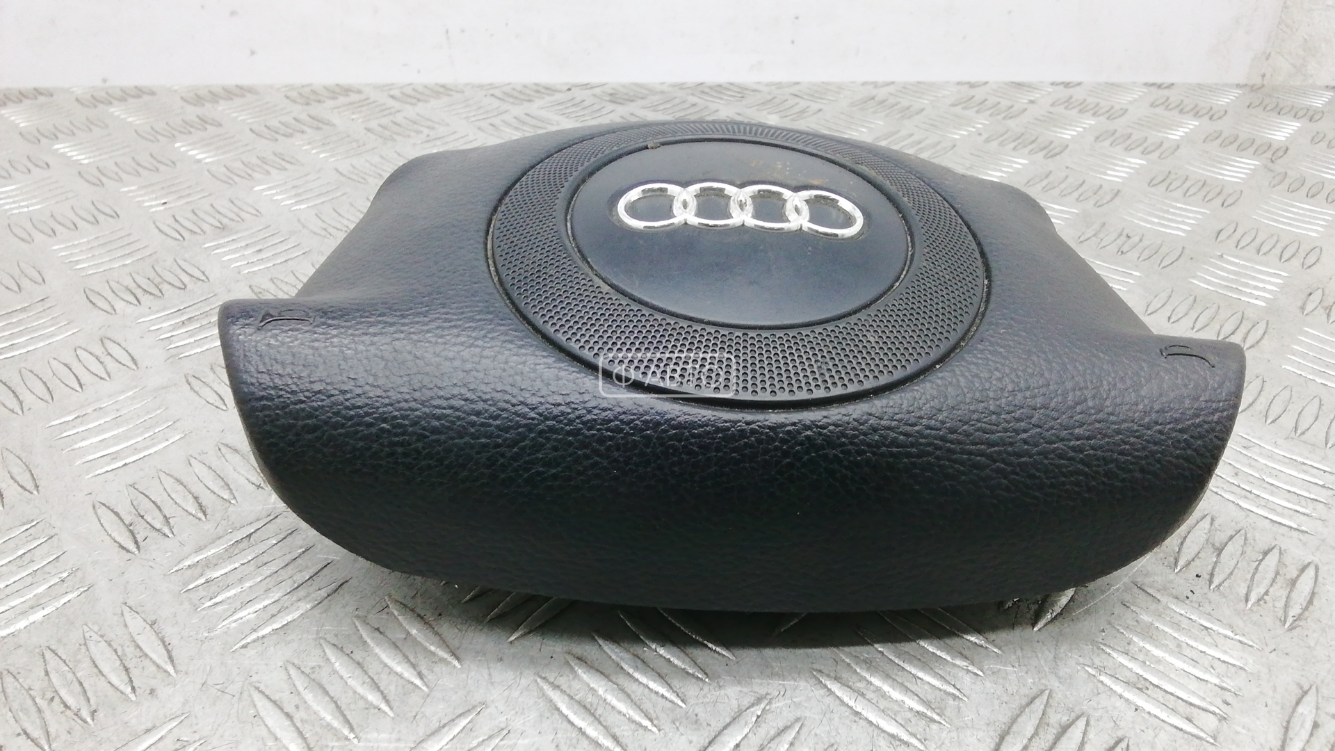 Подушка безопасности в рулевое колесо Audi A4 B8 купить в России