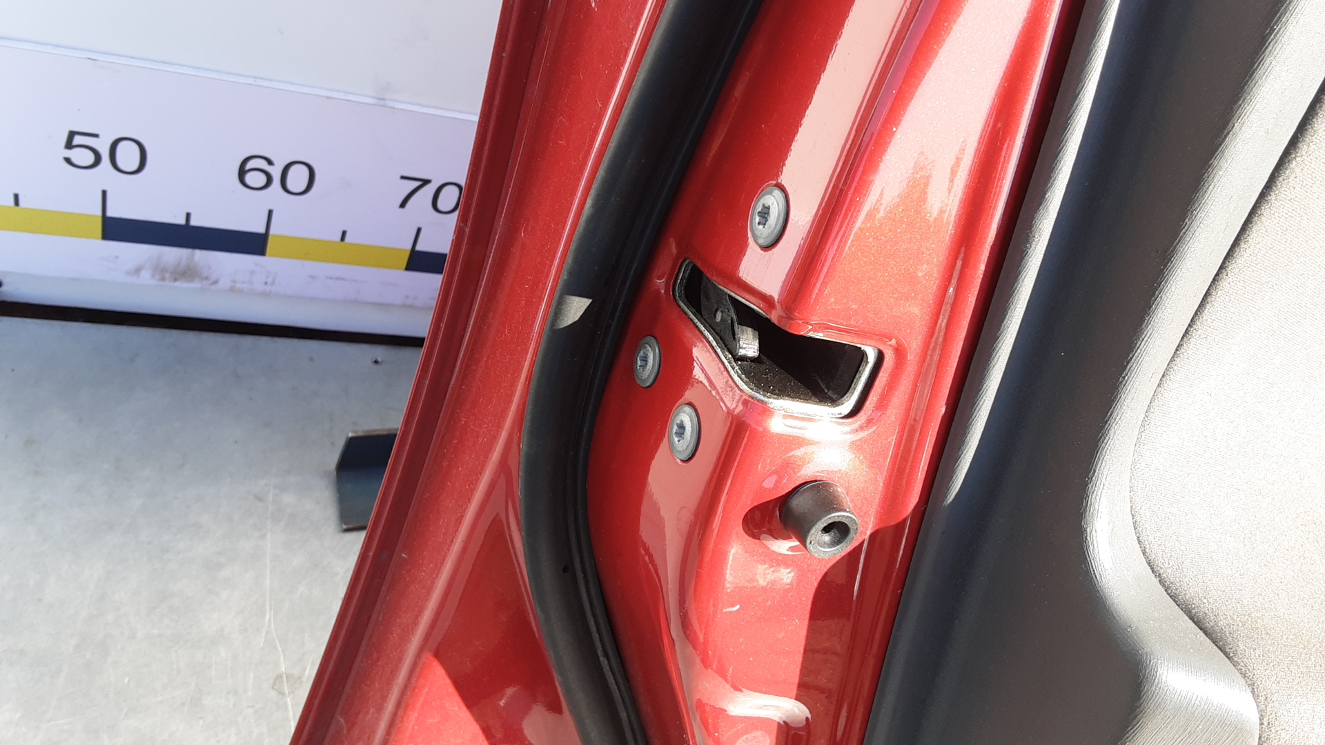 Дверь передняя левая Toyota Prius 2 купить в России