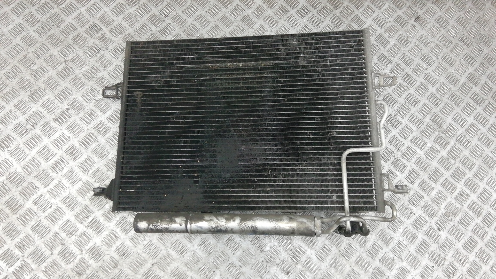Радиатор кондиционера - Mercedes E W211 (2002-2009)