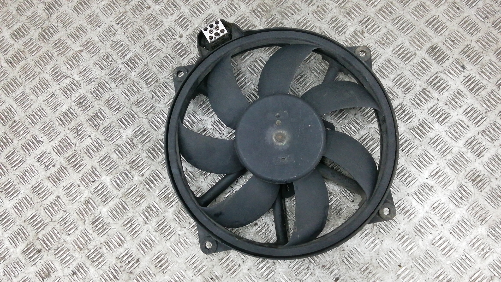 Вентилятор радиатора - Renault Scenic (2009-2012)