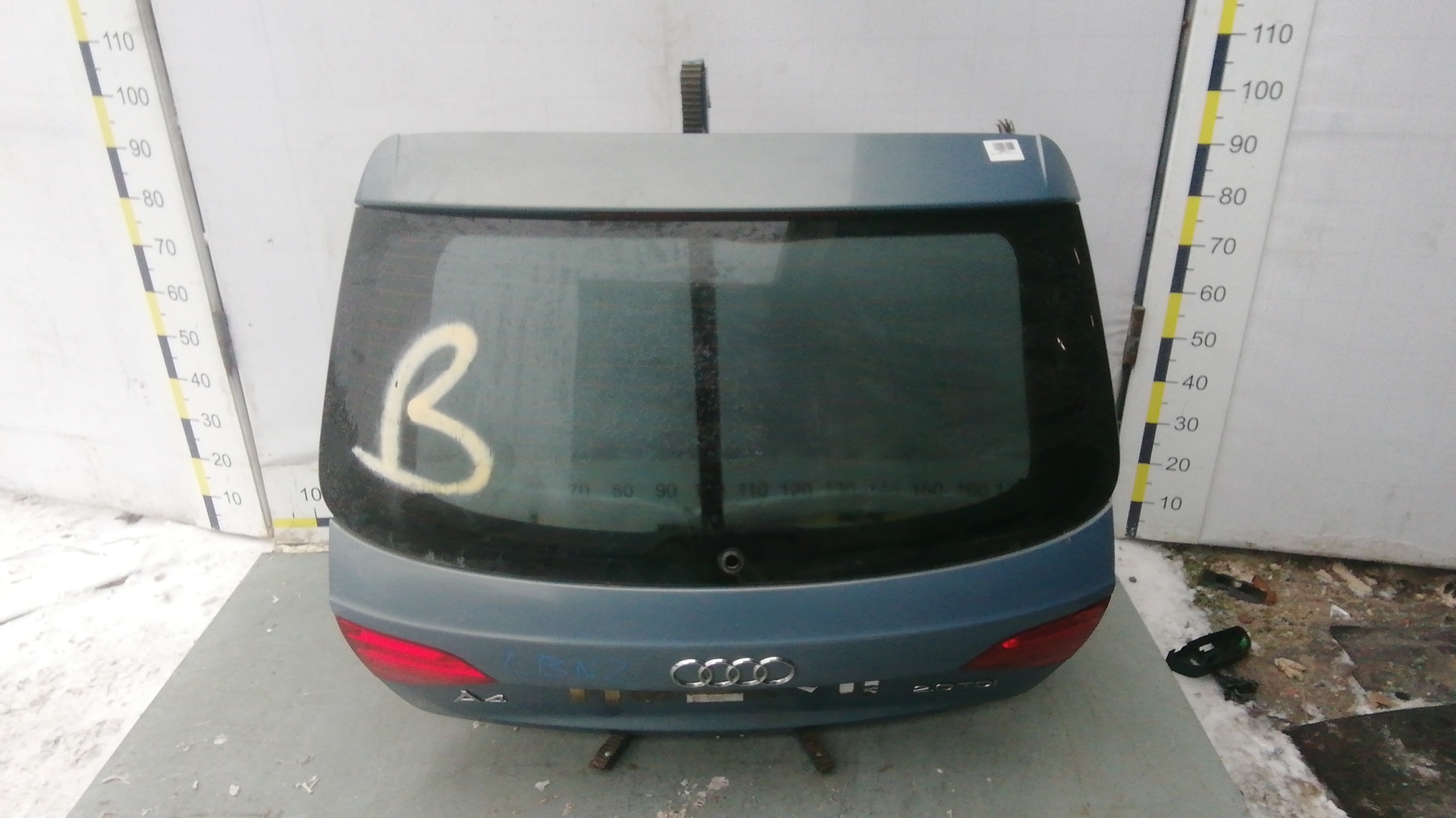 Крышка (дверь) багажника Audi A4 B8 купить в России