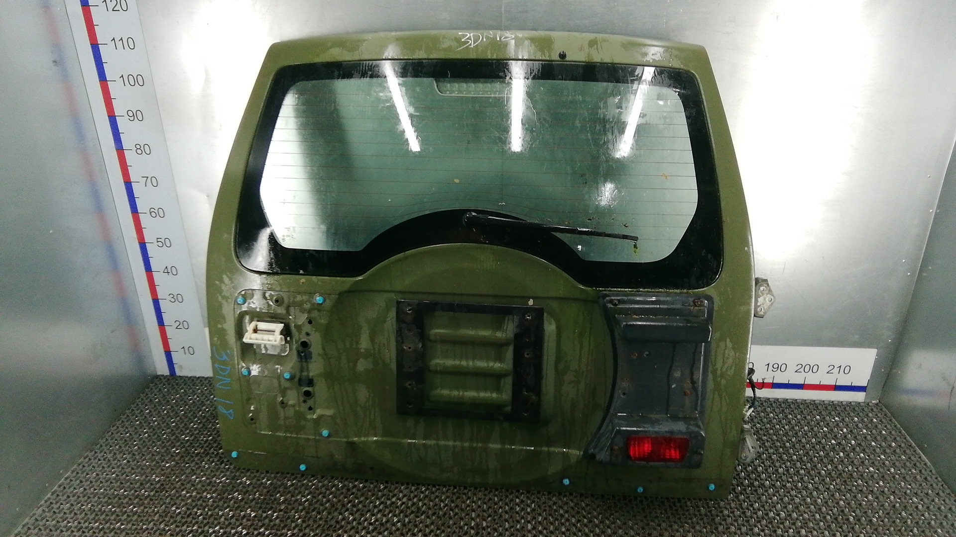 Крышка багажника - Mitsubishi Pajero (2006-2011)