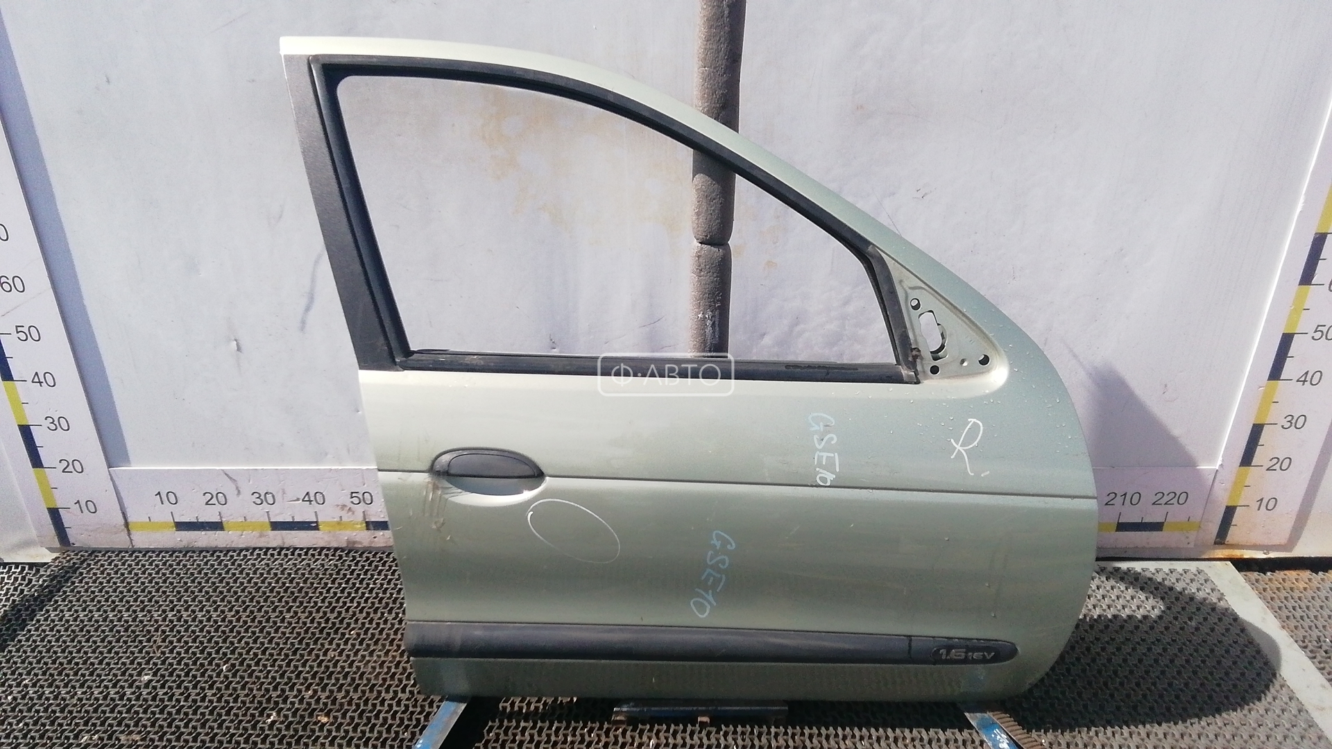 Дверь передняя правая Renault Megane 3 купить в России