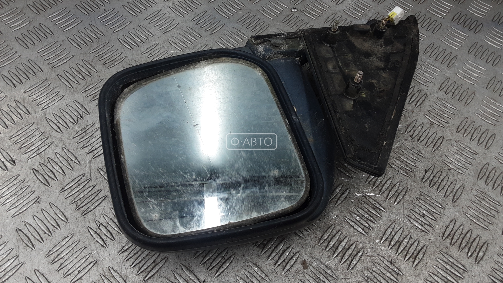 Зеркало боковое правое Mitsubishi Pajero купить в Беларуси
