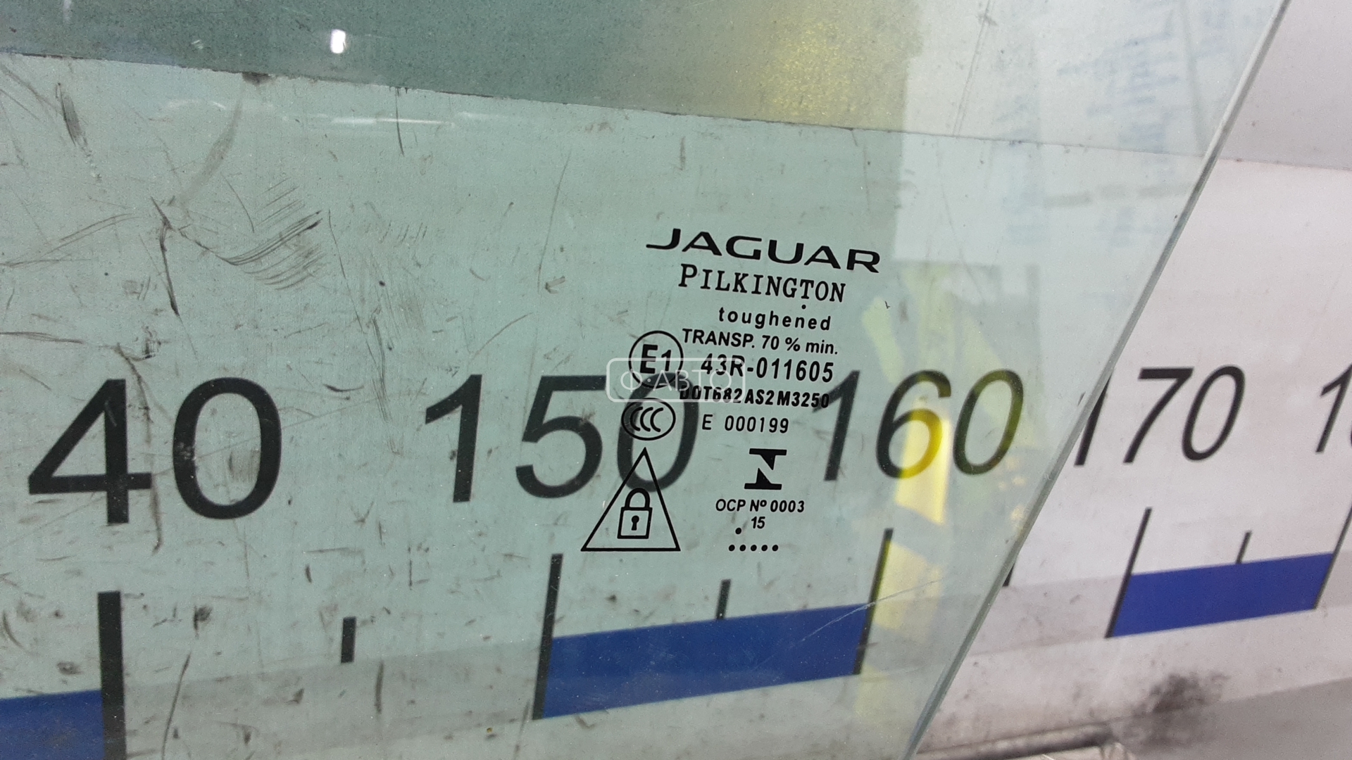 Стекло двери передней левой Jaguar XF X250 купить в Беларуси