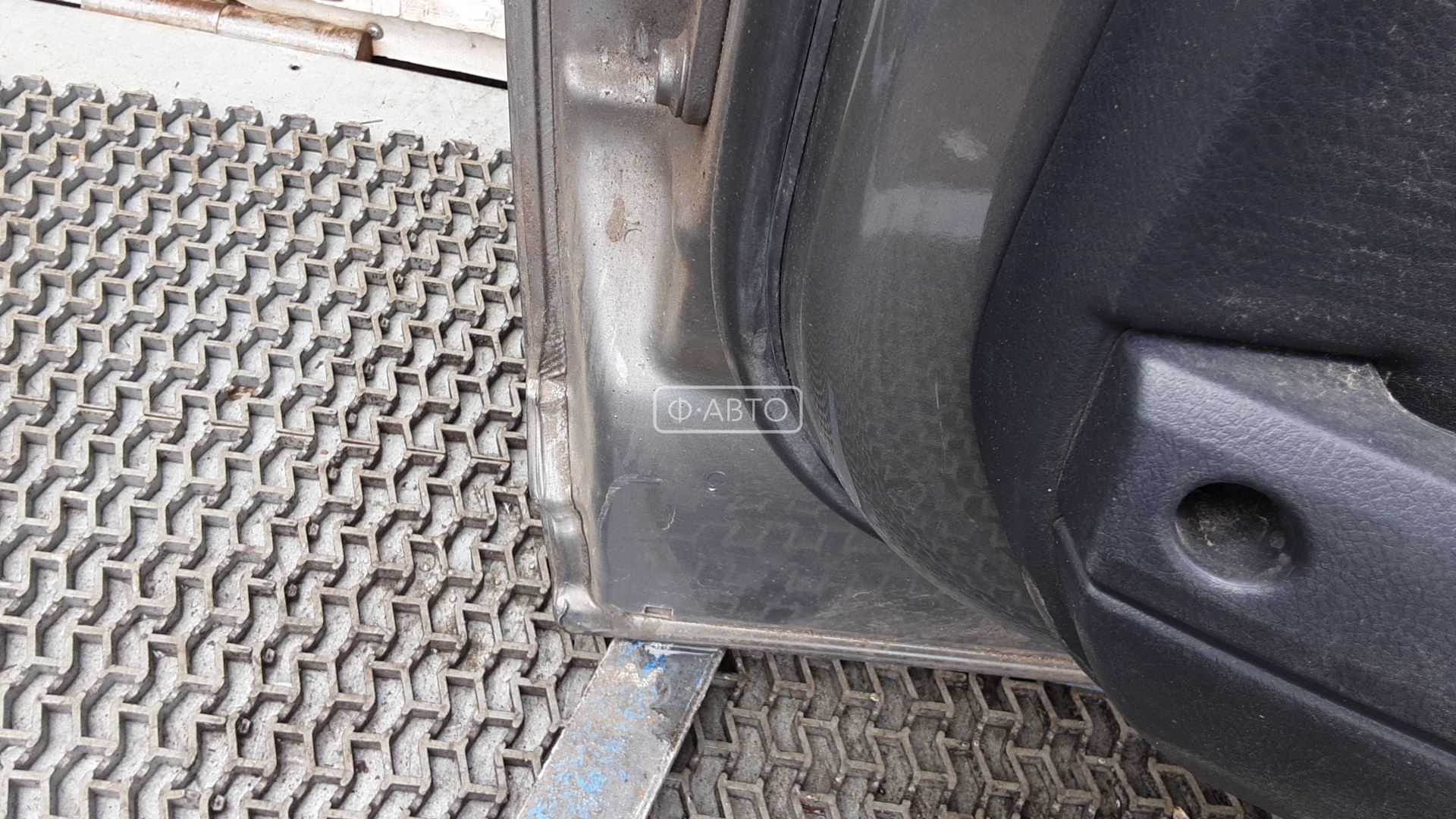 Дверь передняя правая Land Rover Discovery 3 купить в Беларуси