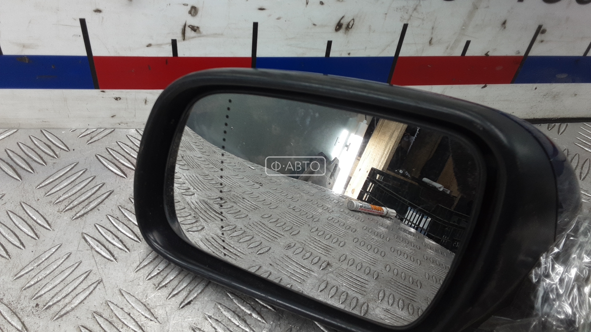 Зеркало боковое левое Peugeot 307 купить в России