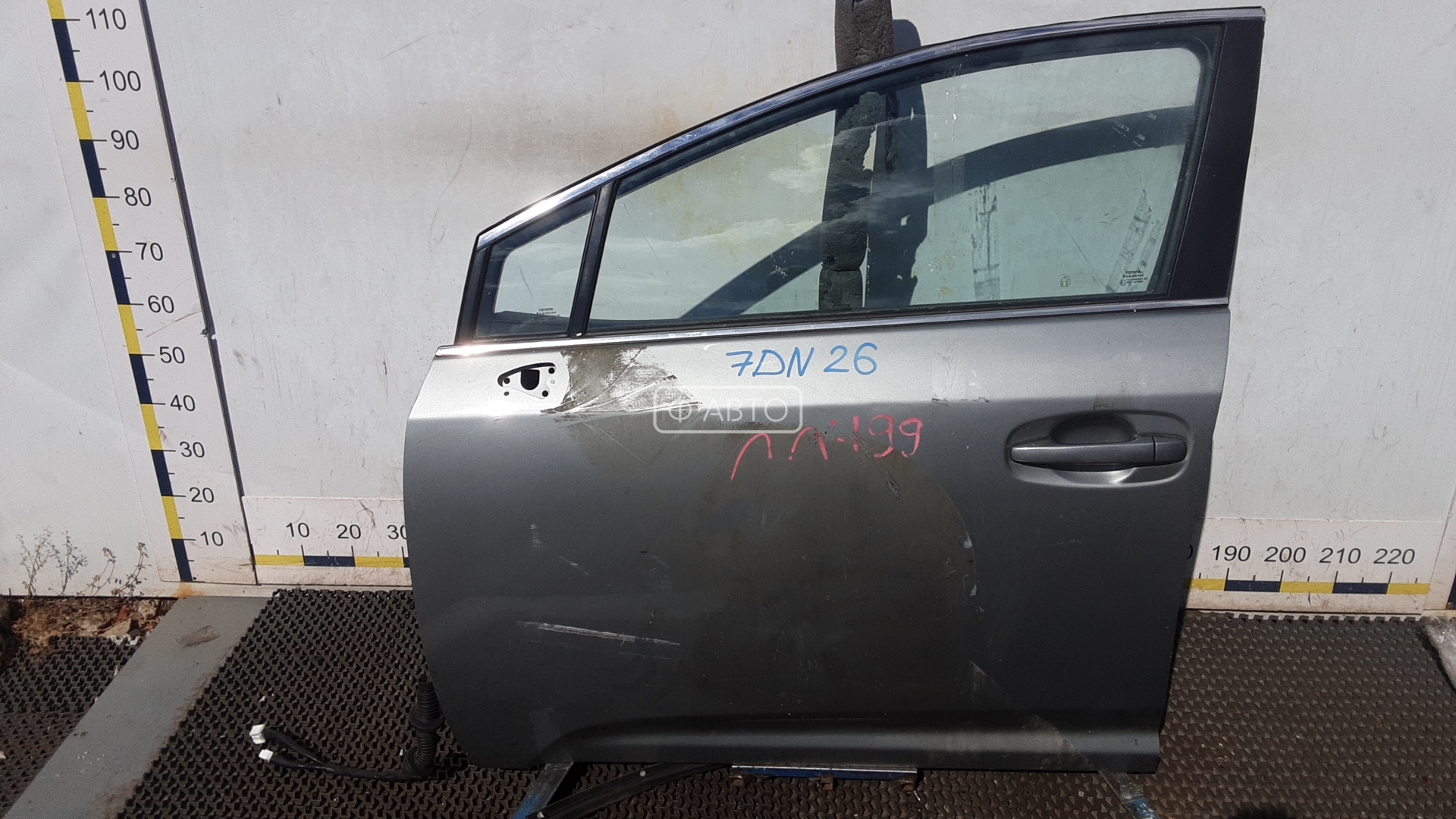 Дверь передняя левая Toyota Avensis 1 (T220) купить в России