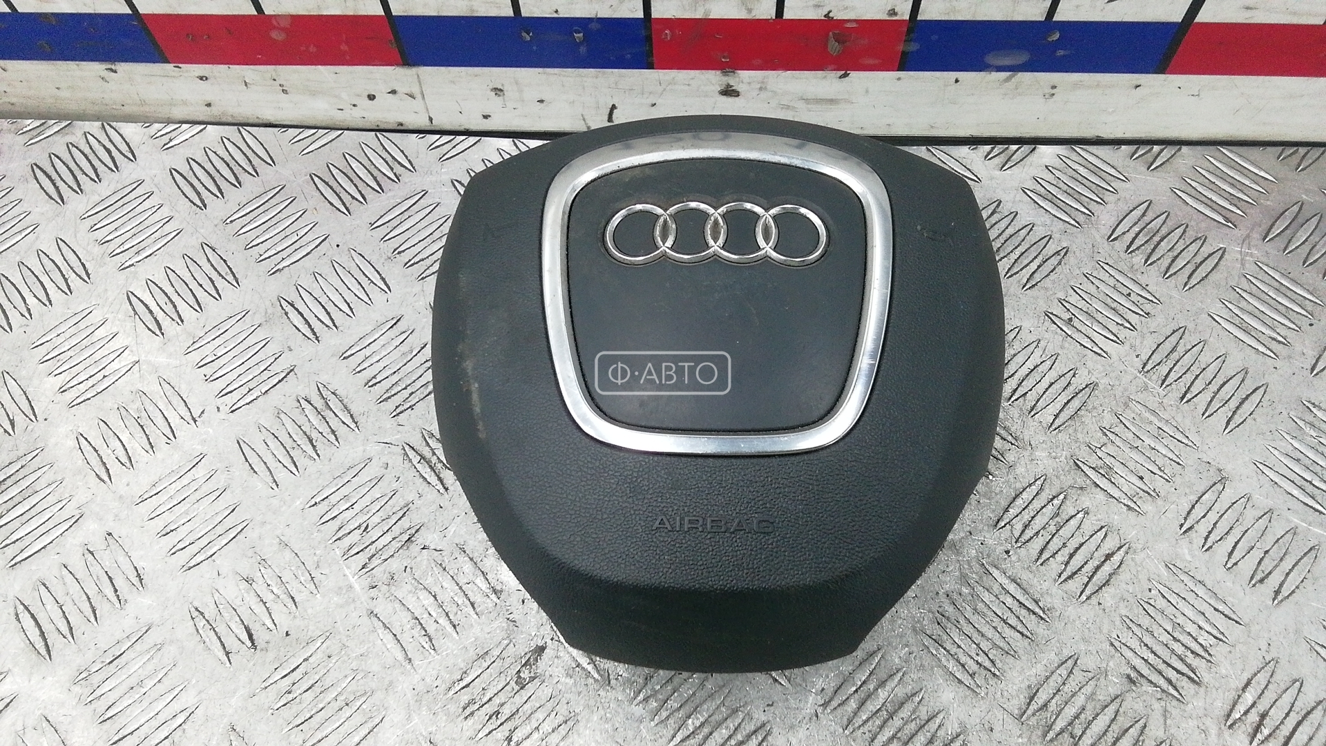 Подушка безопасности в рулевое колесо Audi Q7 4L купить в России