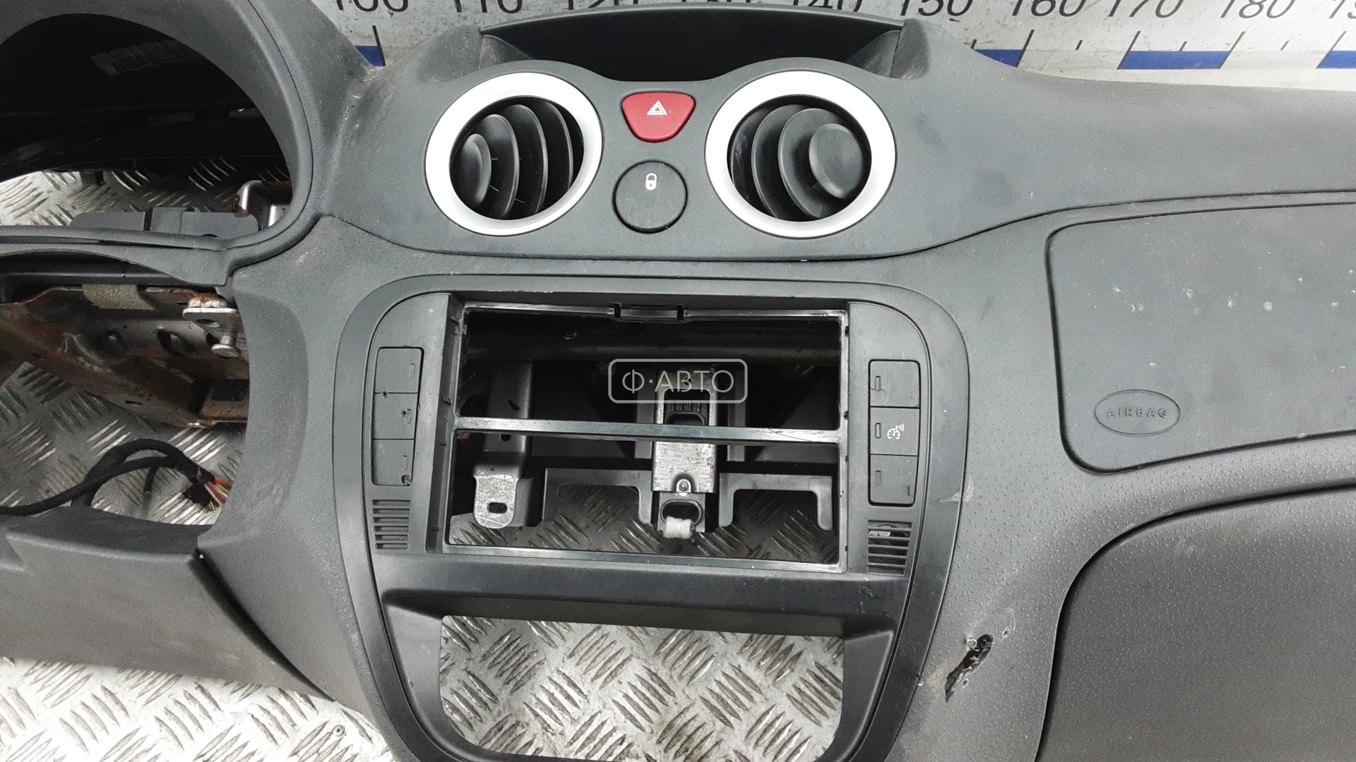 Торпедо (панель передняя) Citroen C3 1 купить в России