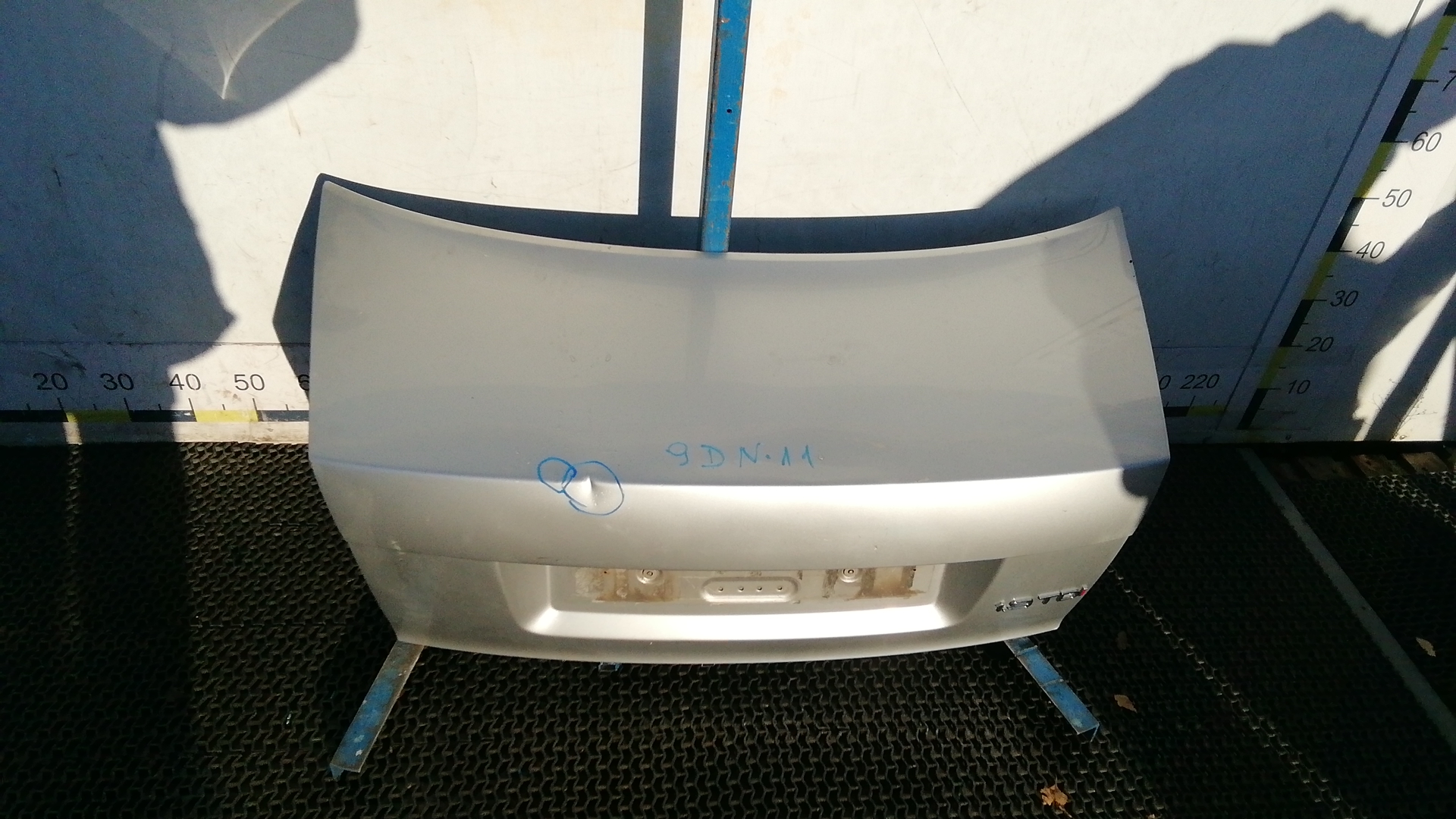 Крышка багажника AUDI A4