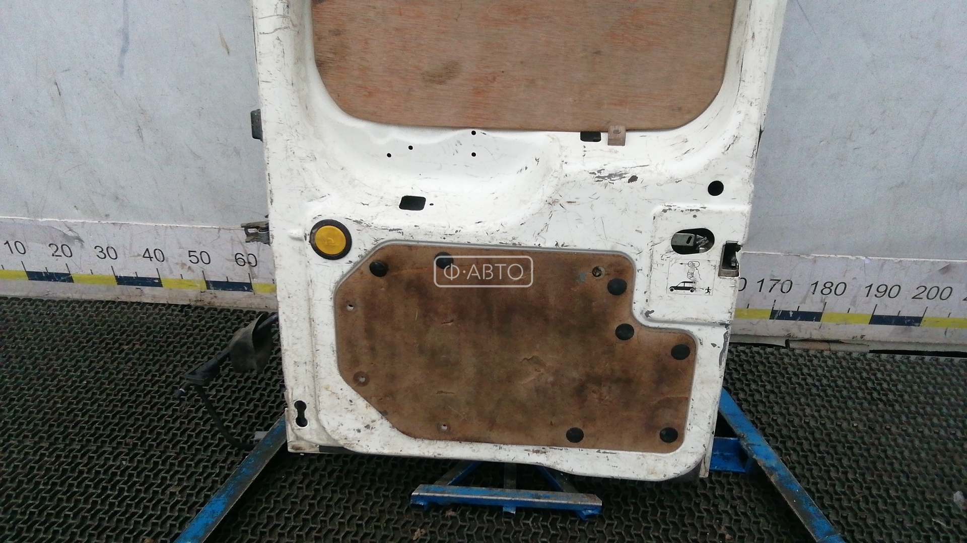 Дверь распашная задняя правая Ford Transit 6 купить в Беларуси
