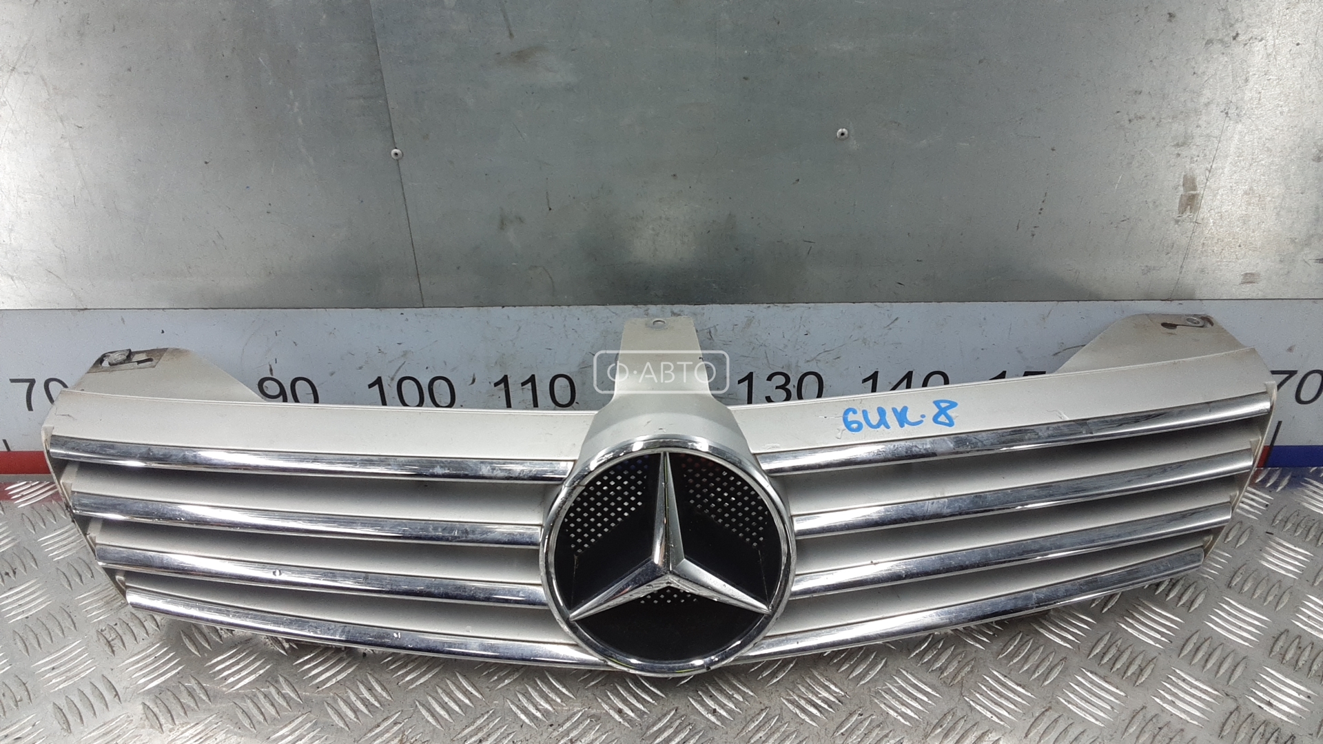 Решетка радиатора Mercedes CLS-Class (W219) купить в Беларуси