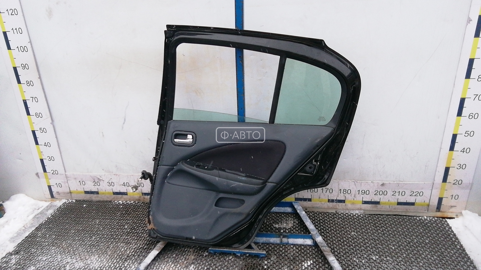 Дверь задняя правая Nissan Almera N16 купить в Беларуси