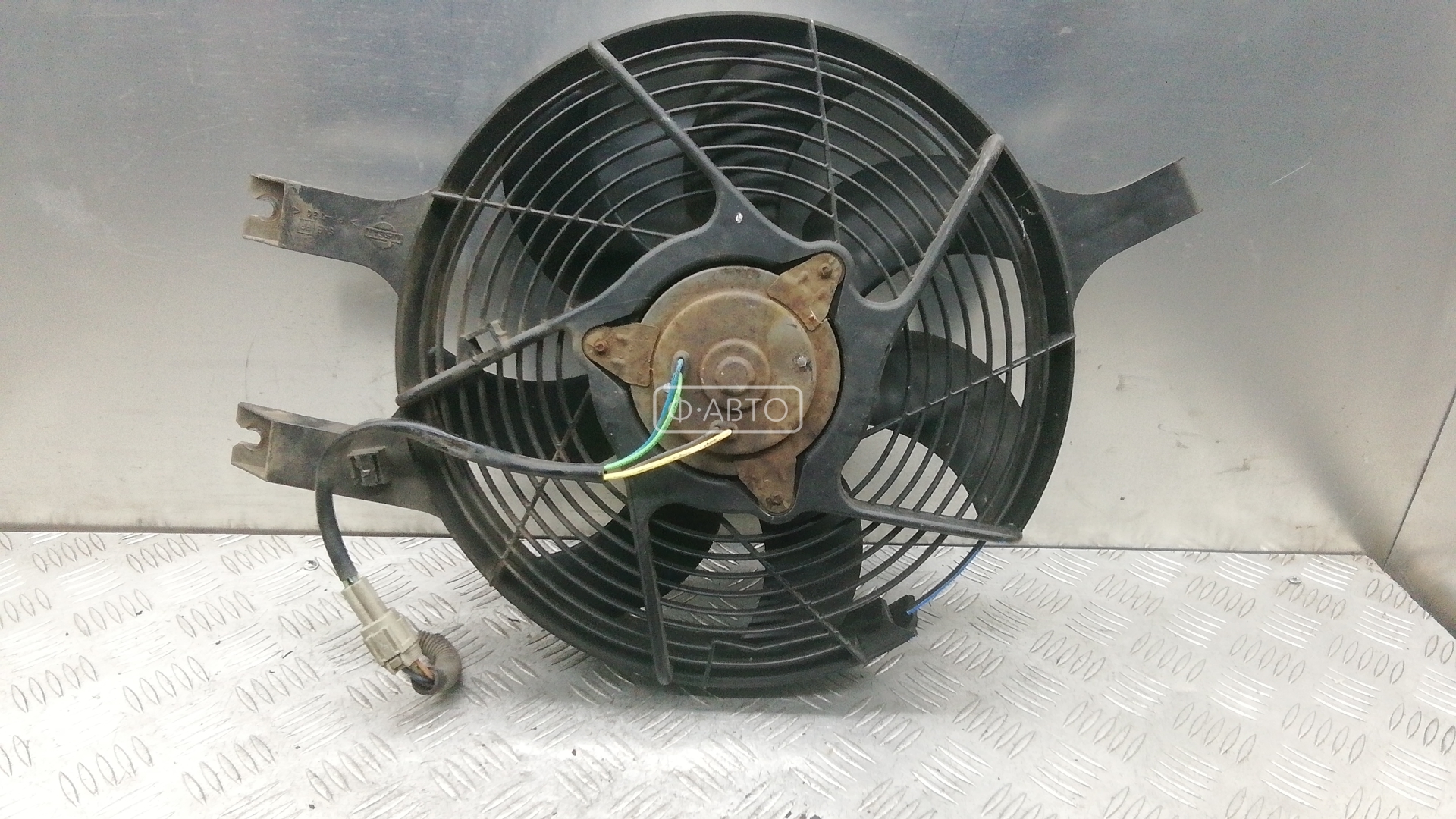 Вентилятор радиатора основного Nissan X-Trail T30 купить в Беларуси