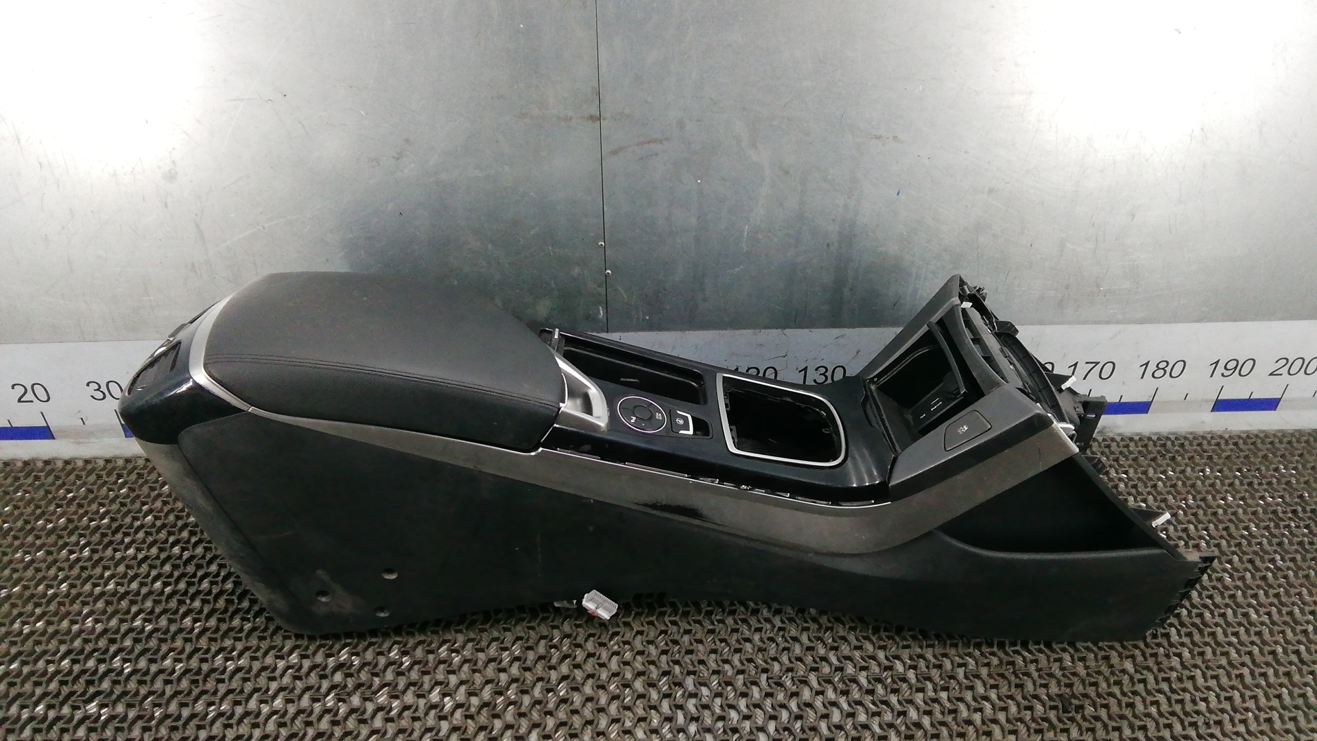 Подлокотник к Hyundai i40, 2013, купить | DT-TML01IX01. Фото #1