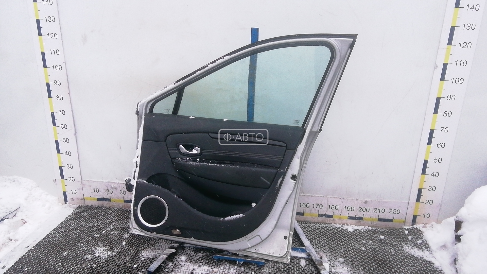 Дверь передняя правая Renault Scenic 1 купить в Беларуси
