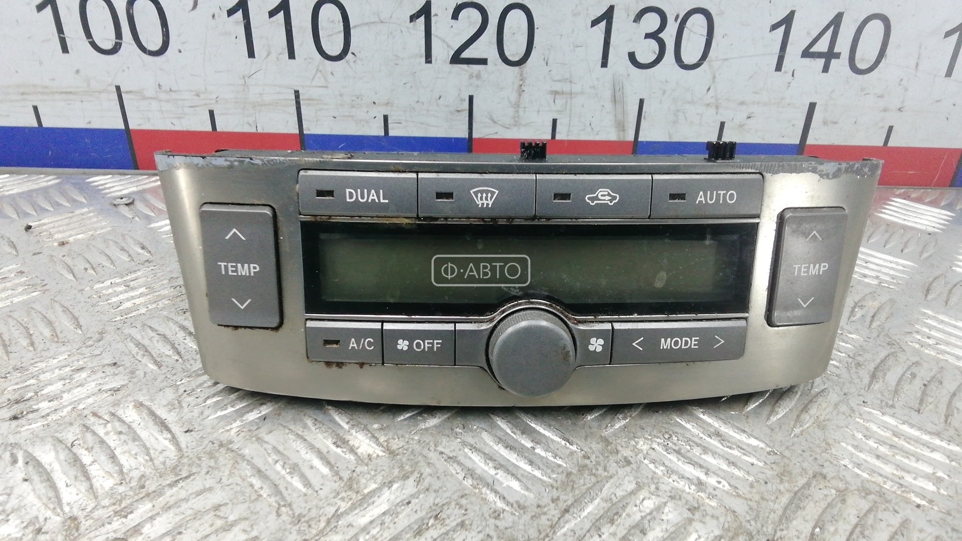 Блок управления климат-контроля - Toyota Avensis T25 (2003-2008)