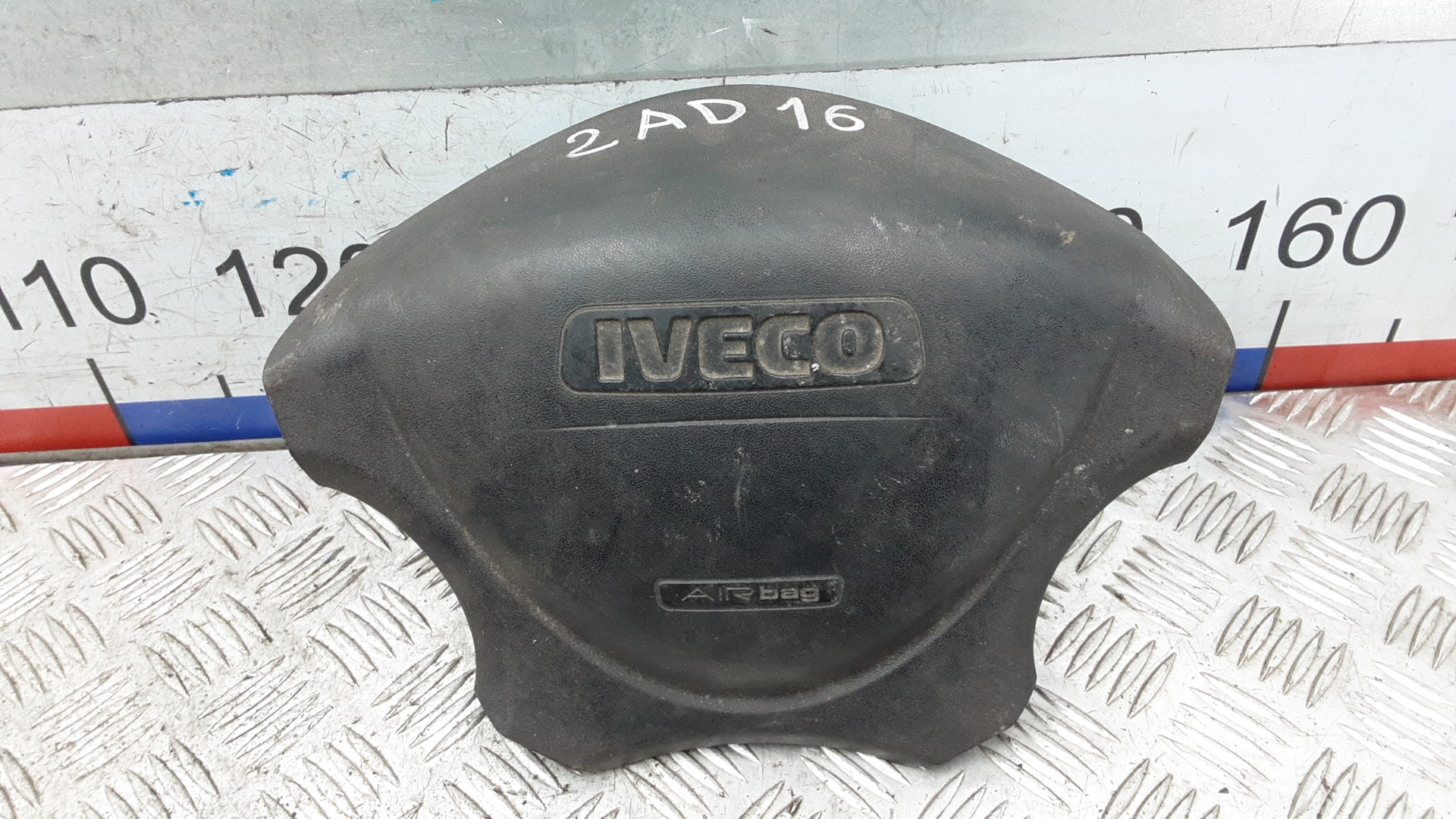 Подушка безопасности (Airbag) водителя - Iveco Daily 5 (2011-2014)