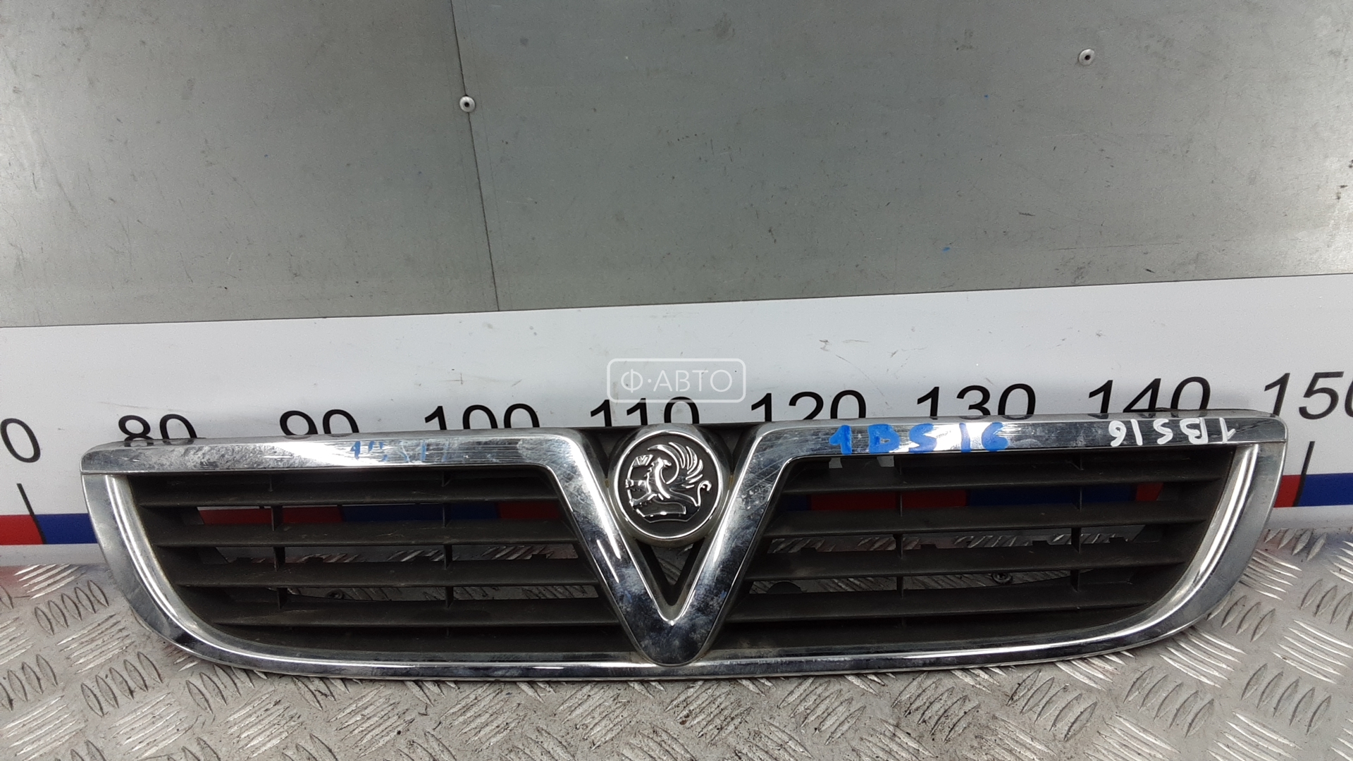 Решетка радиатора Opel Zafira A купить в Беларуси