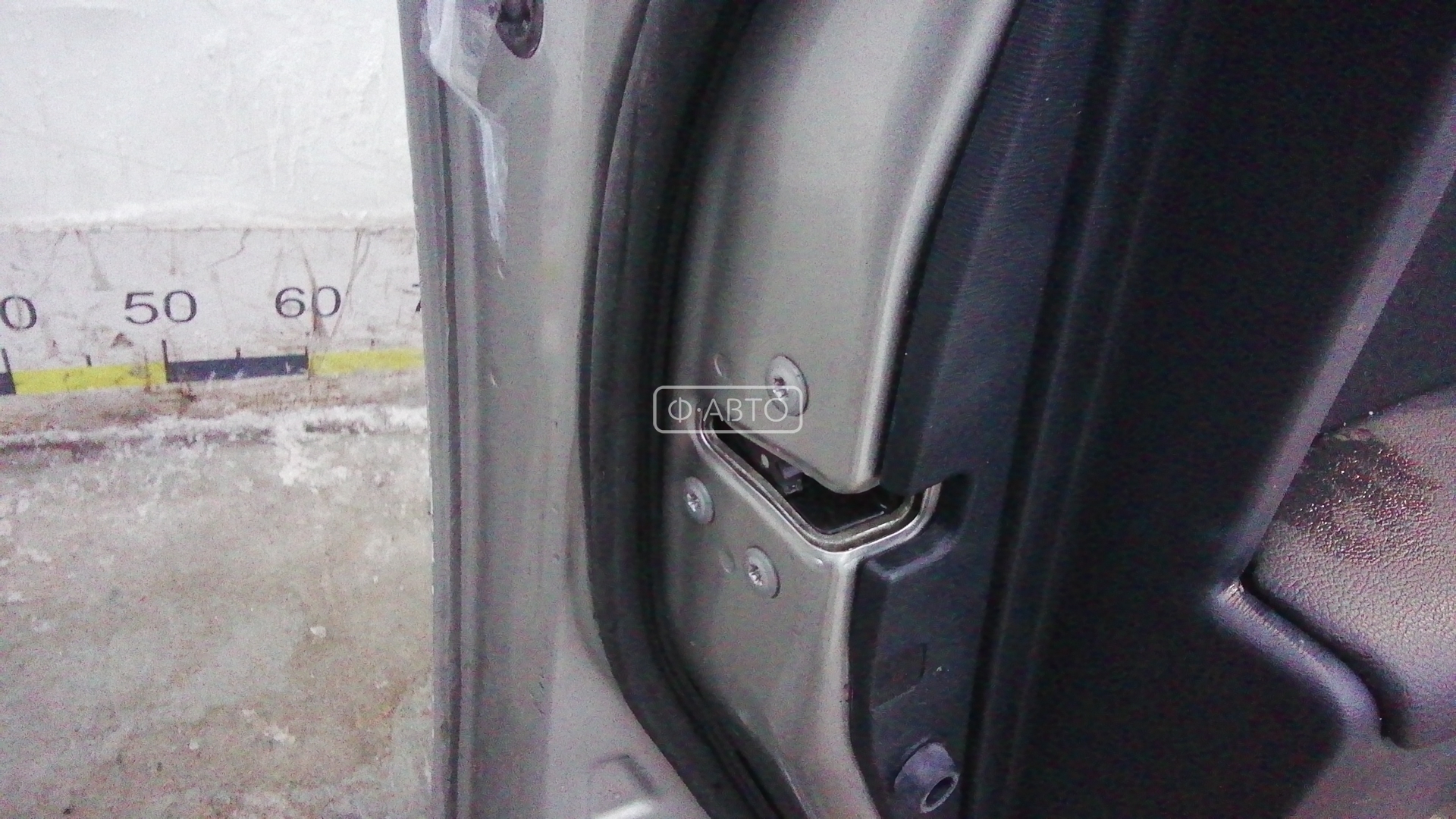 Дверь передняя левая Toyota Avensis 1 (T220) купить в Беларуси