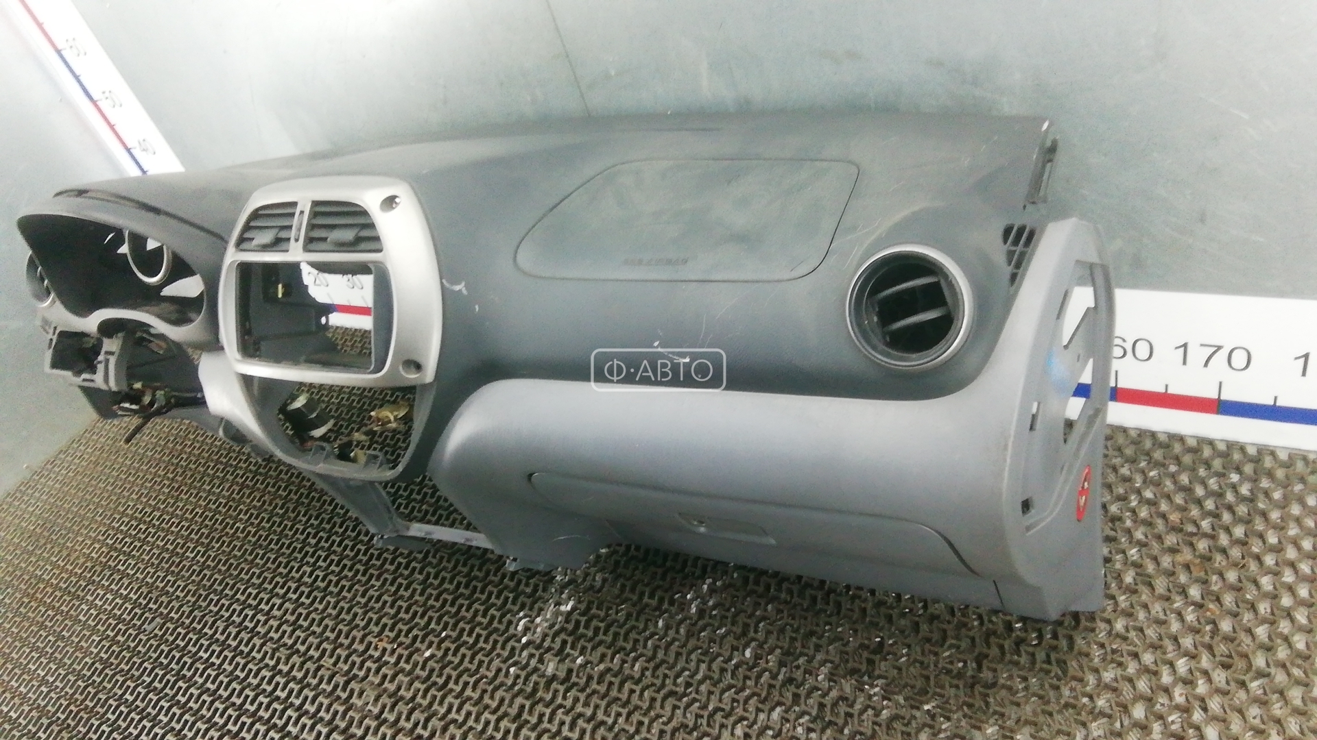 Торпедо (панель передняя) Toyota Rav4 2 купить в России