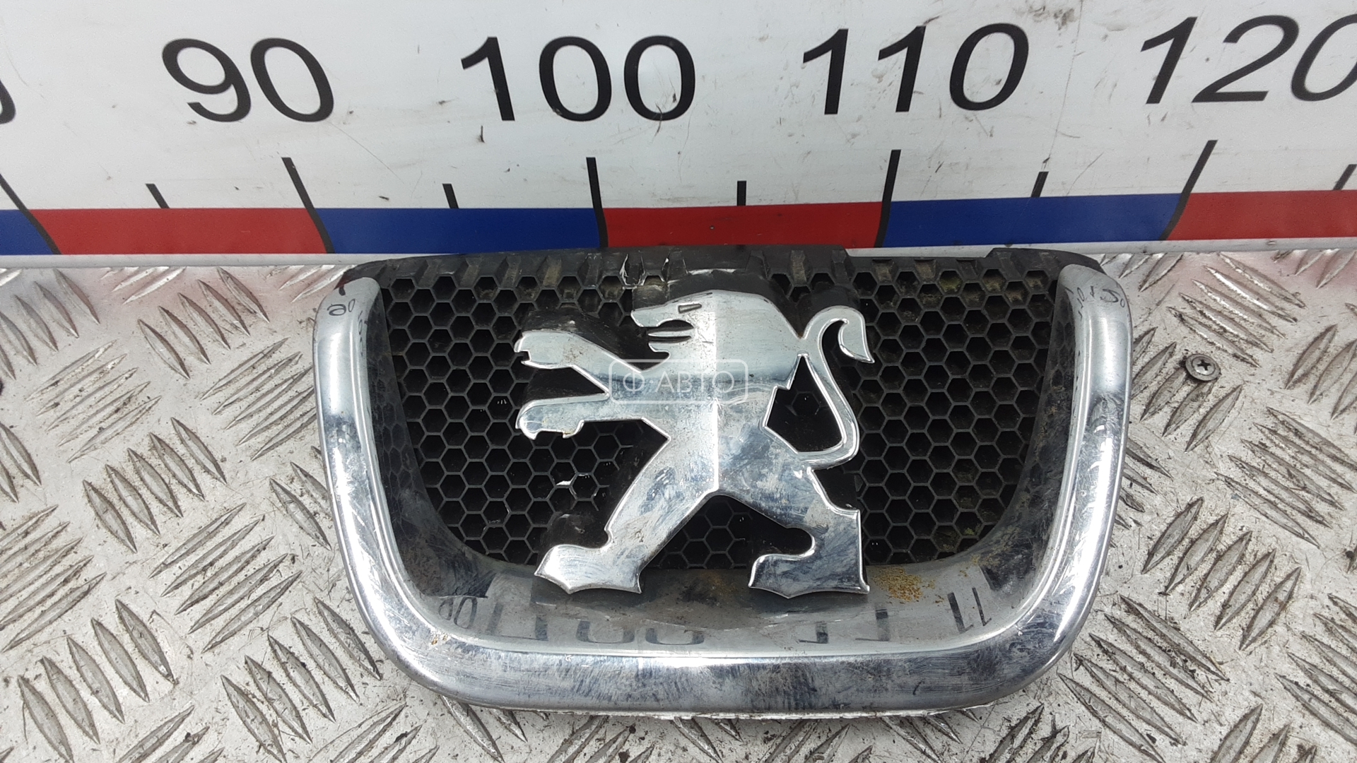 Эмблема (значок) Peugeot 407 купить в России