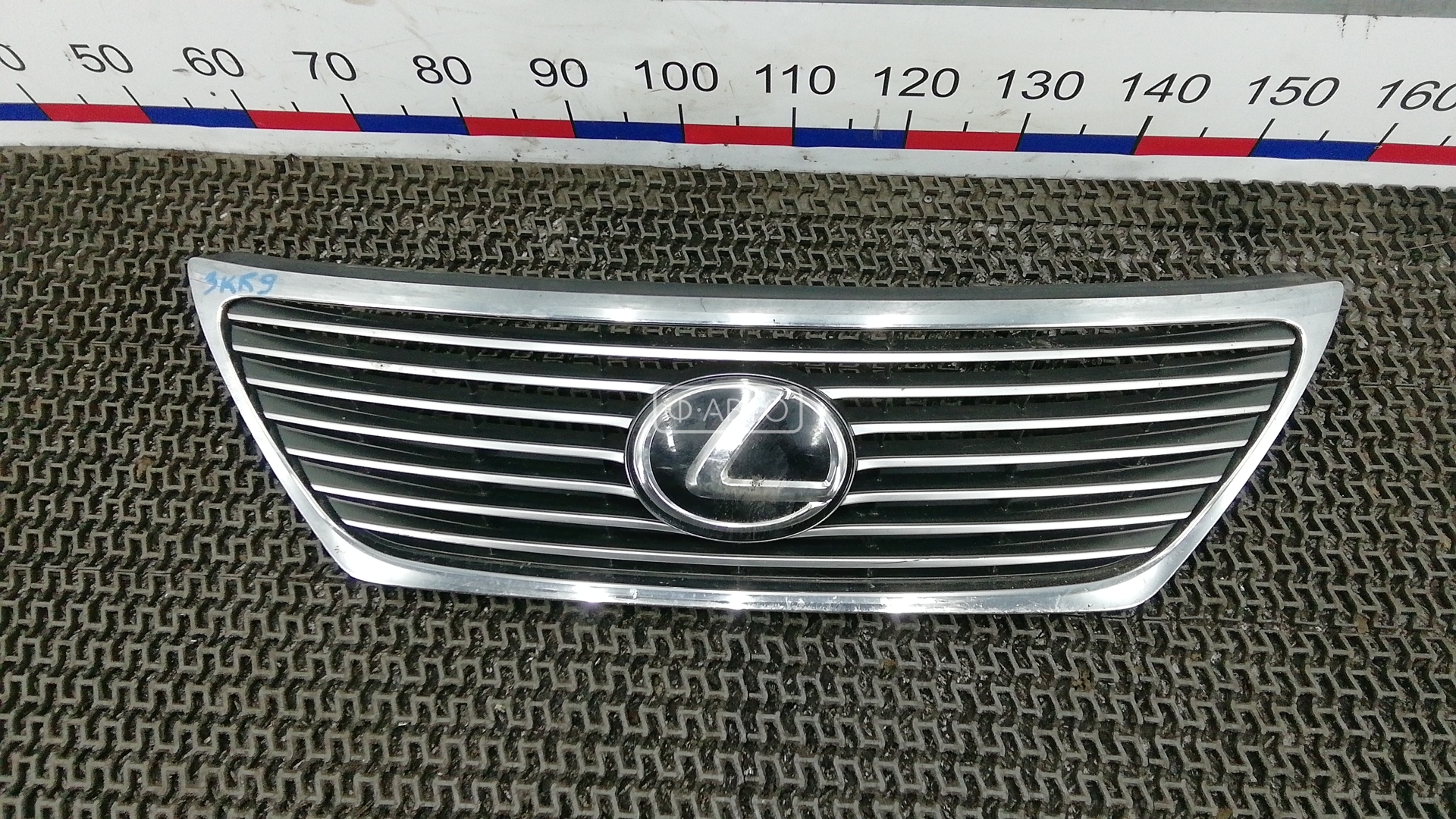 Решетка радиатора (капота) - Lexus LS (2006-2012)