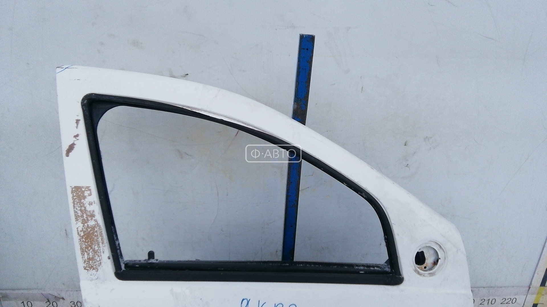 Дверь передняя правая Dacia Duster купить в Беларуси