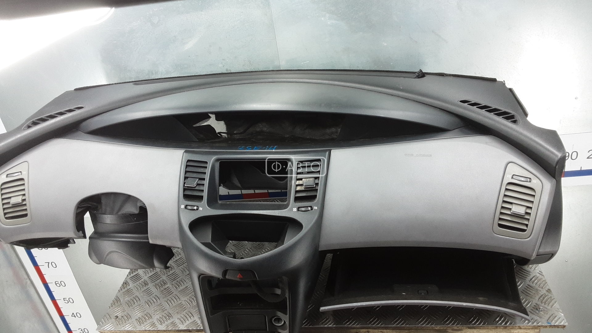 Торпедо (панель передняя) Nissan Primera P12 купить в Беларуси