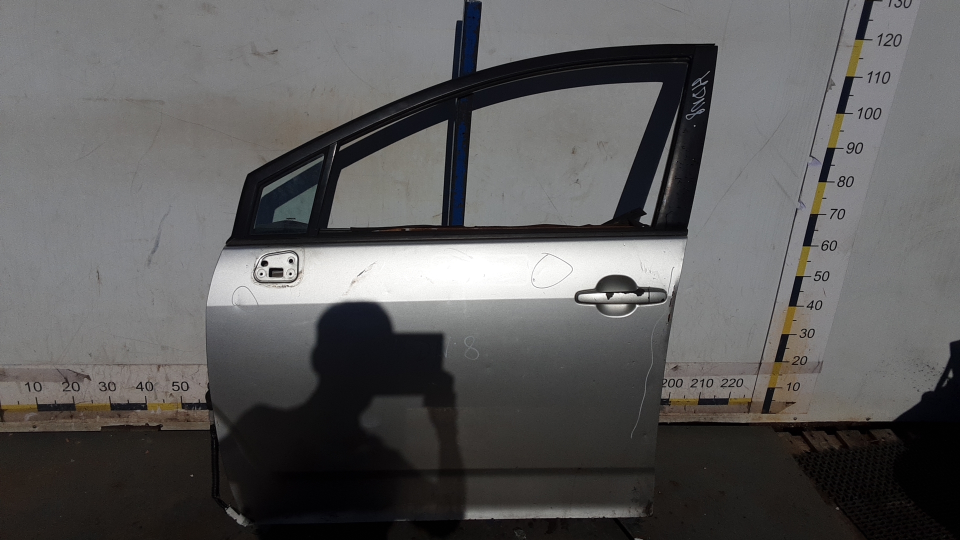 Дверь передняя левая Toyota Corolla Verso купить в Беларуси