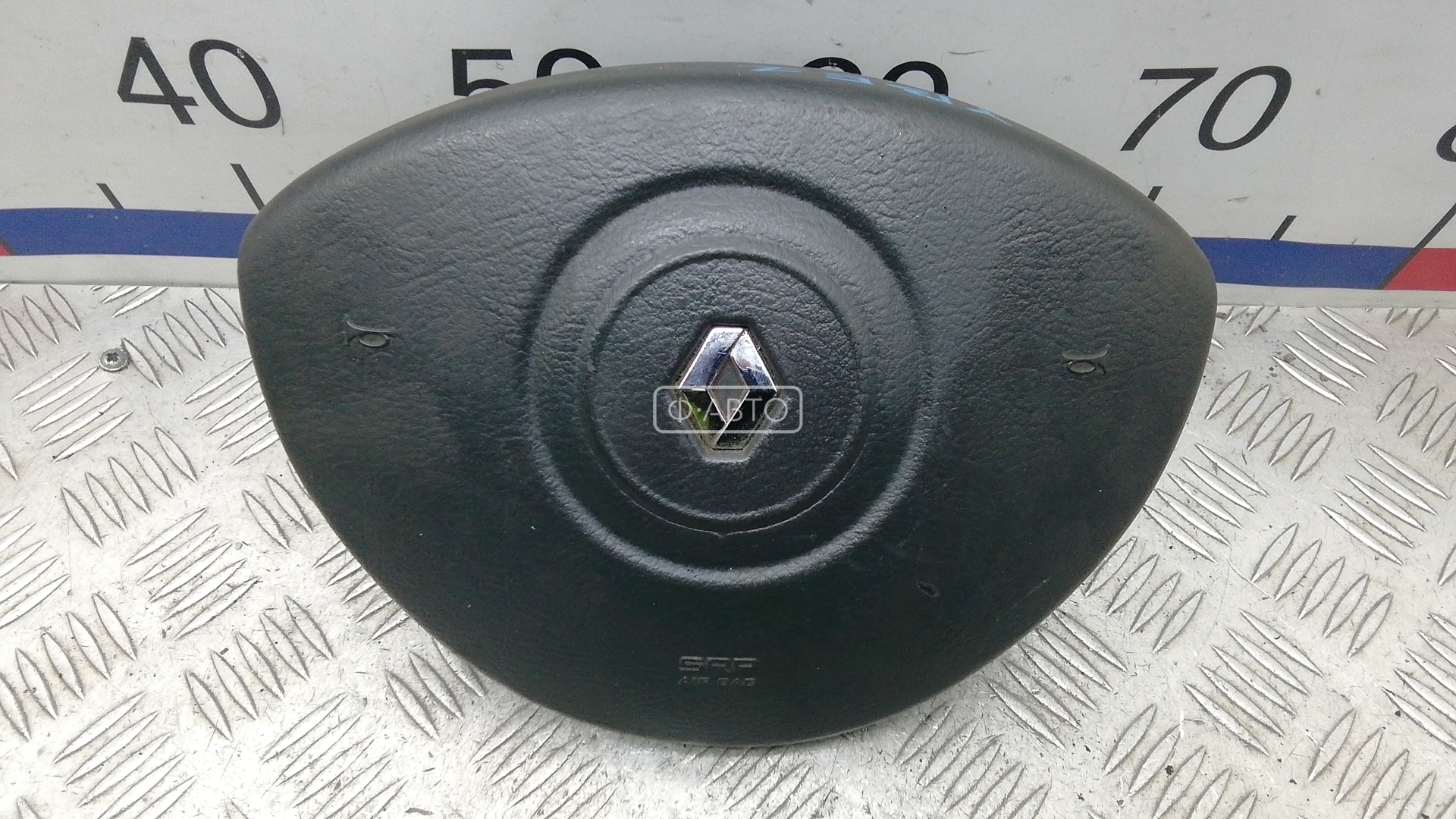 Подушка безопасности в рулевое колесо Renault Clio 3 купить в России