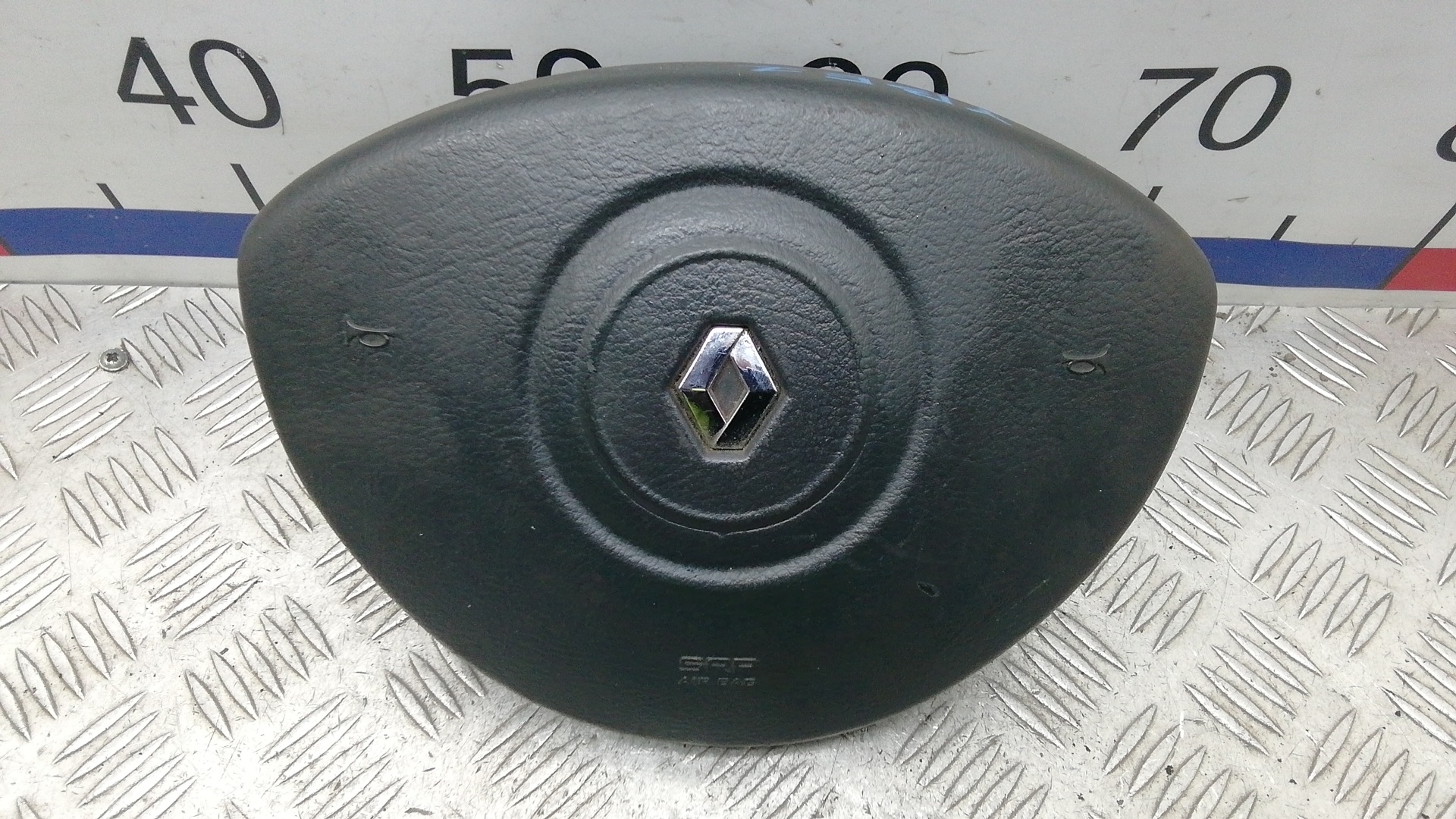 Подушка безопасности (Airbag) водителя - Renault Clio 3 (2005-2012)
