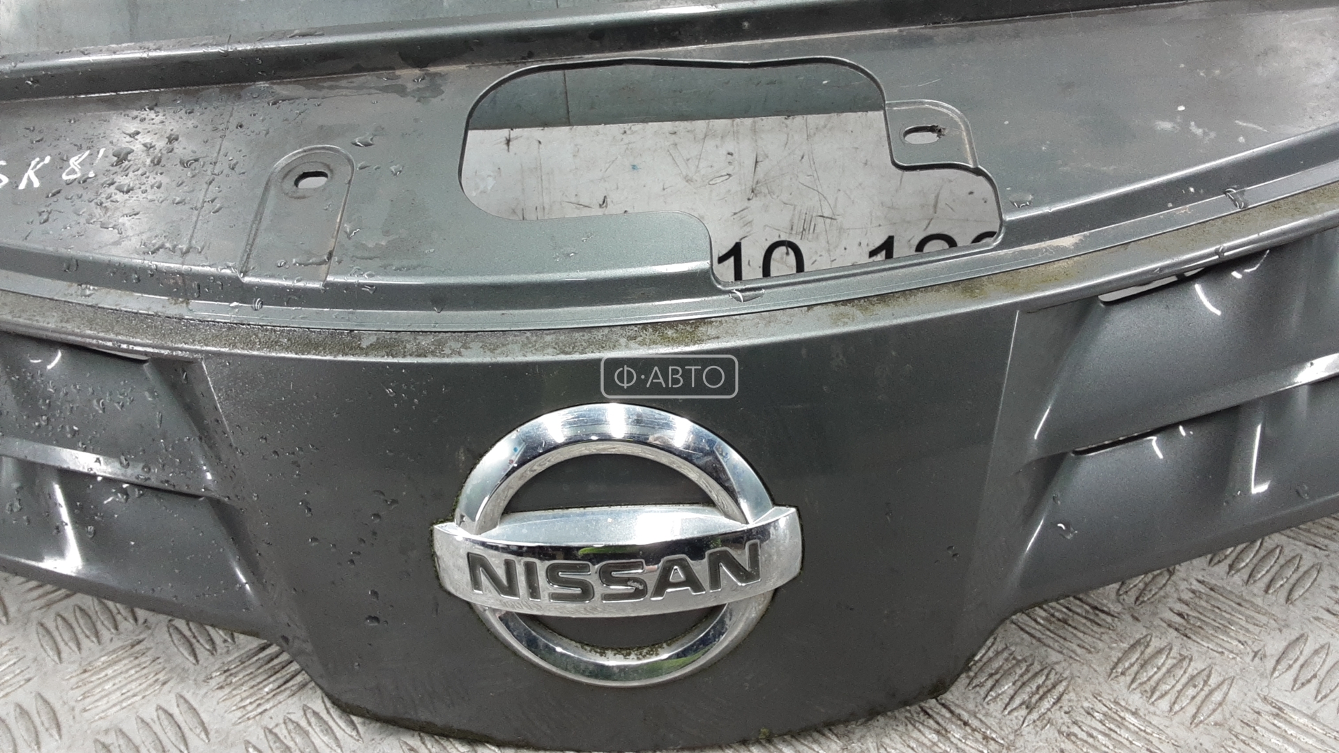 Решетка радиатора Nissan Note купить в России