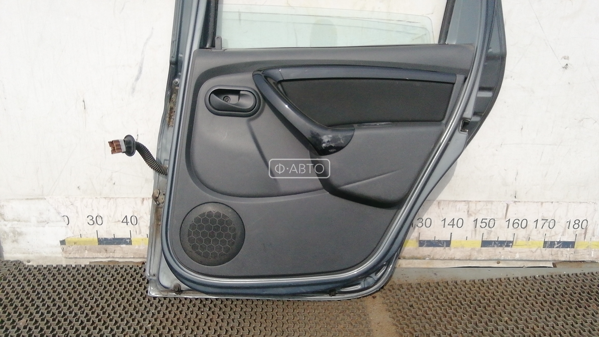 Дверь задняя правая Dacia Duster купить в России