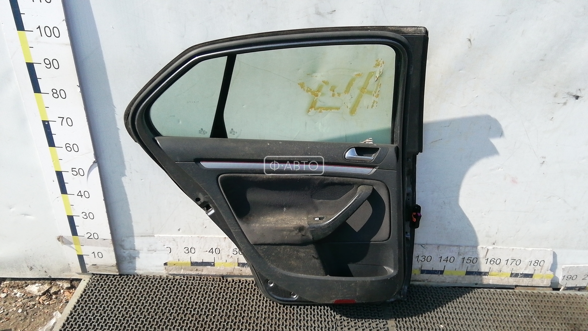 Дверь задняя левая Volkswagen Jetta 5 купить в Беларуси