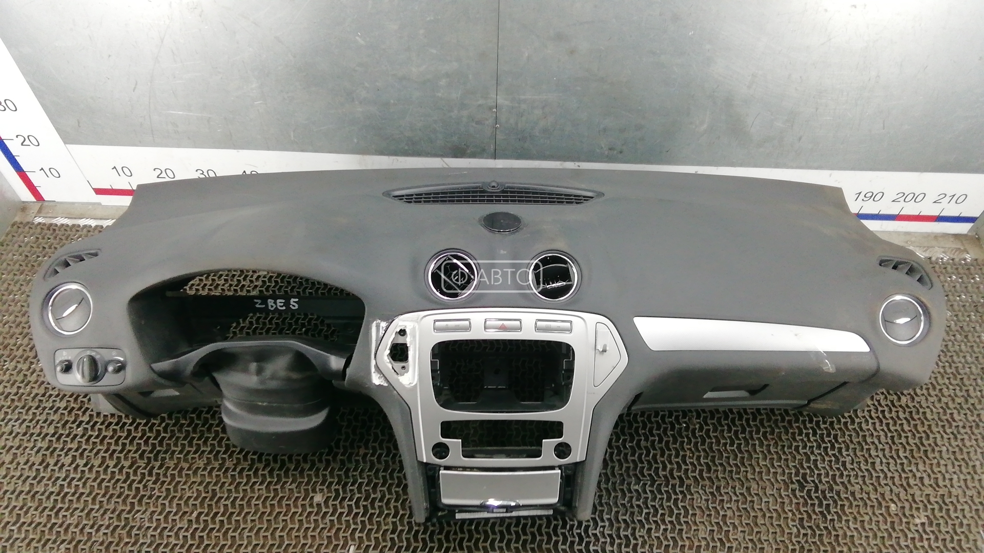 Торпедо (панель передняя) Ford Mondeo 2 купить в России