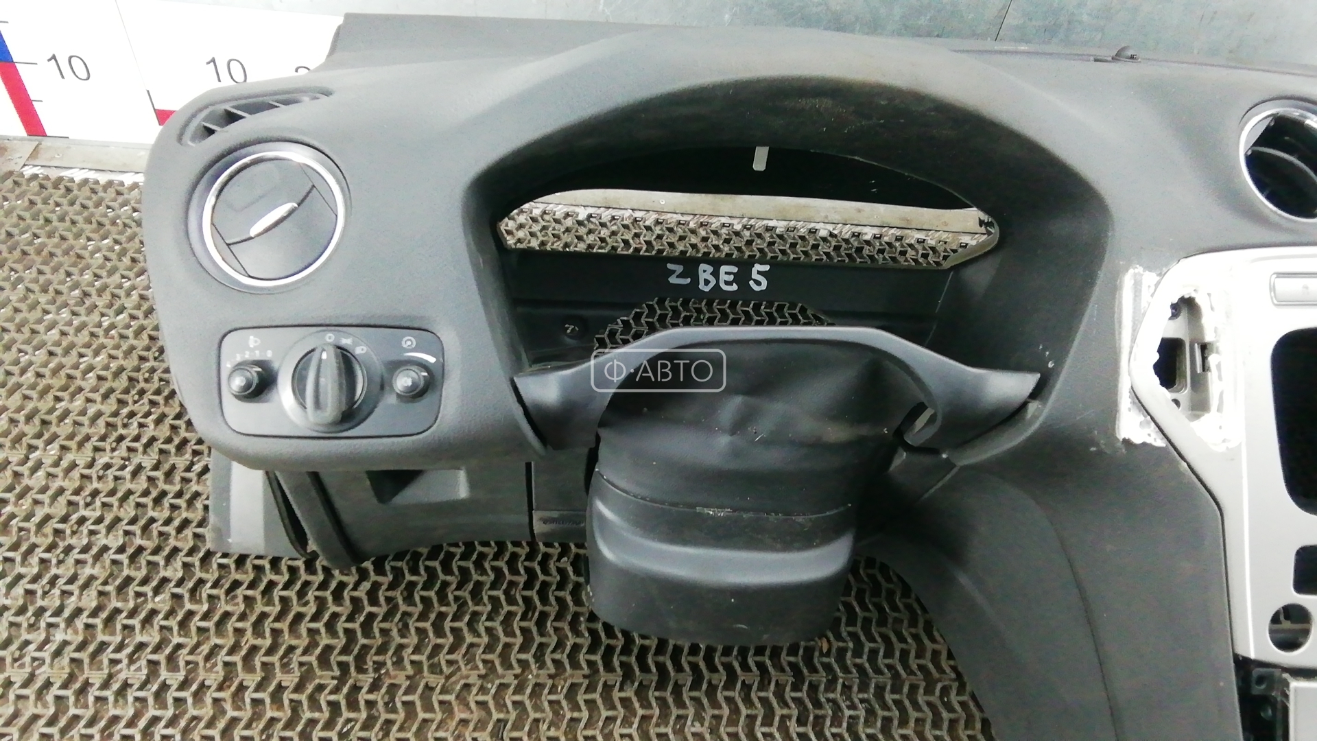 Торпедо (панель передняя) Ford Mondeo 2 купить в России