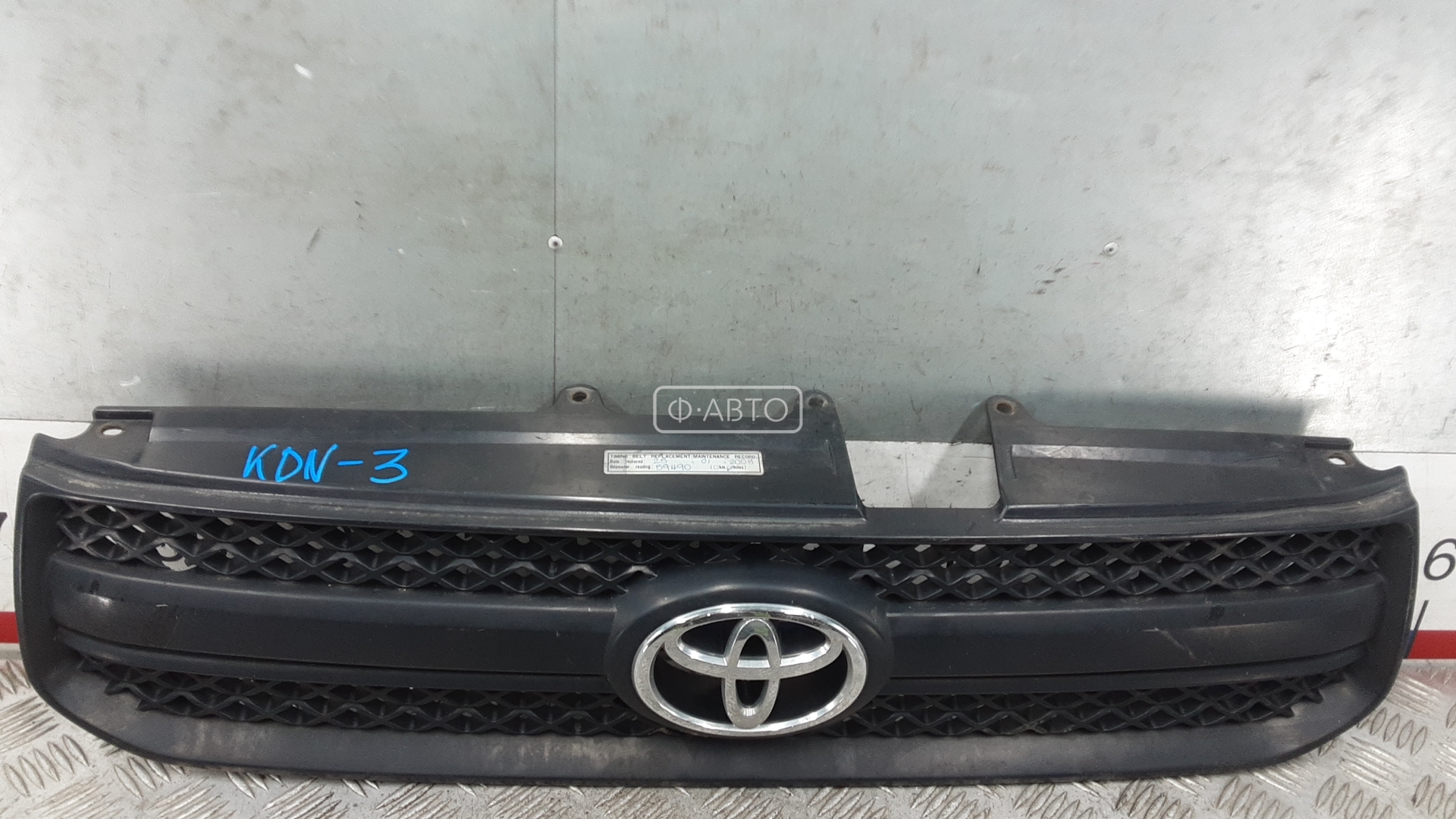 Решетка радиатора (капота) - Toyota RAV 4 CA20 (2000-2005)
