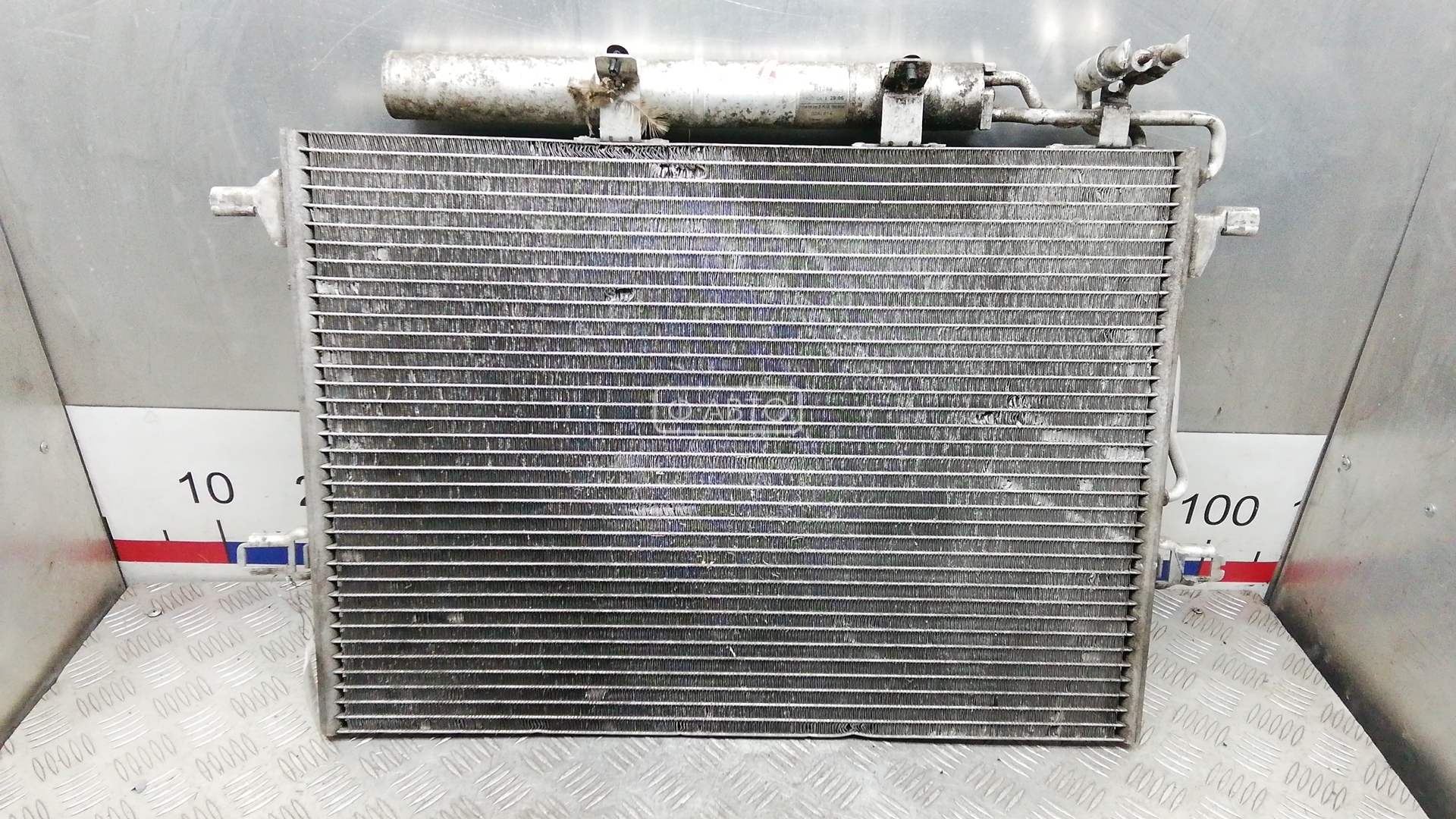 Радиатор кондиционера - Mercedes CLS C219 (2004-2010)