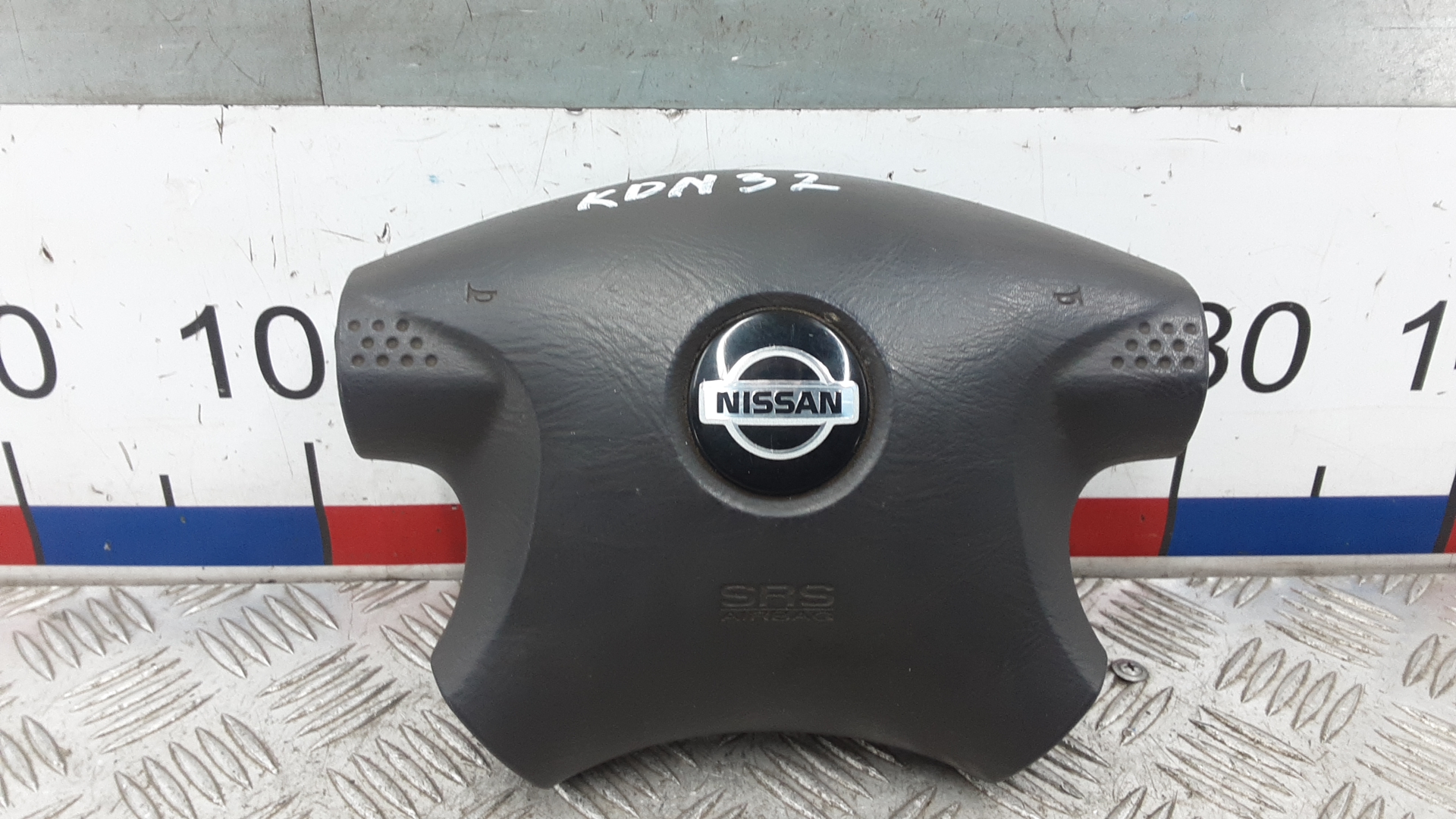 Подушка безопасности (Airbag) водителя - Nissan Almera N16 (2000-2006)