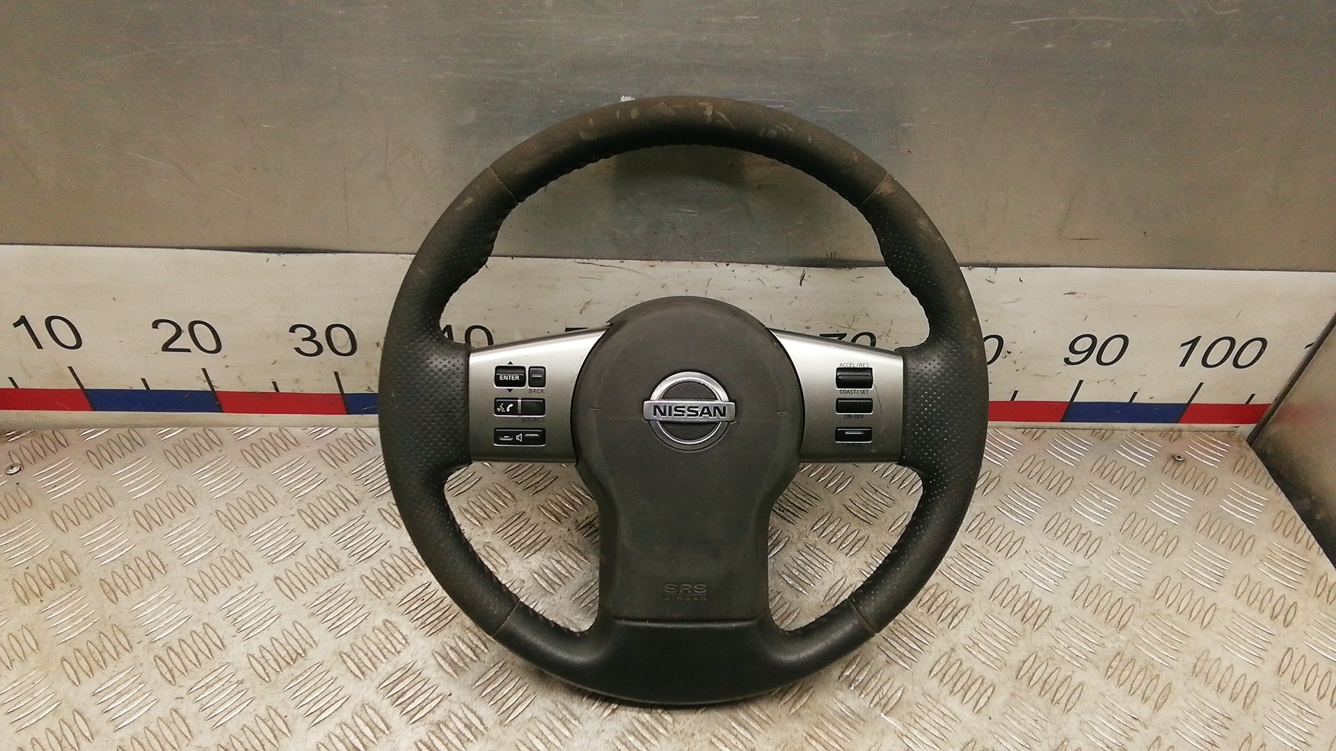 Руль - Nissan Pathfinder (2004-2009)