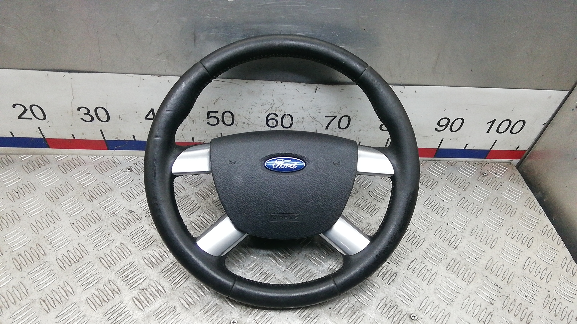Руль - Ford Kuga (2008-2012)