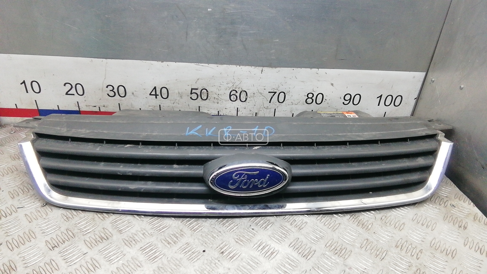 Решетка радиатора Ford Kuga 1 купить в России